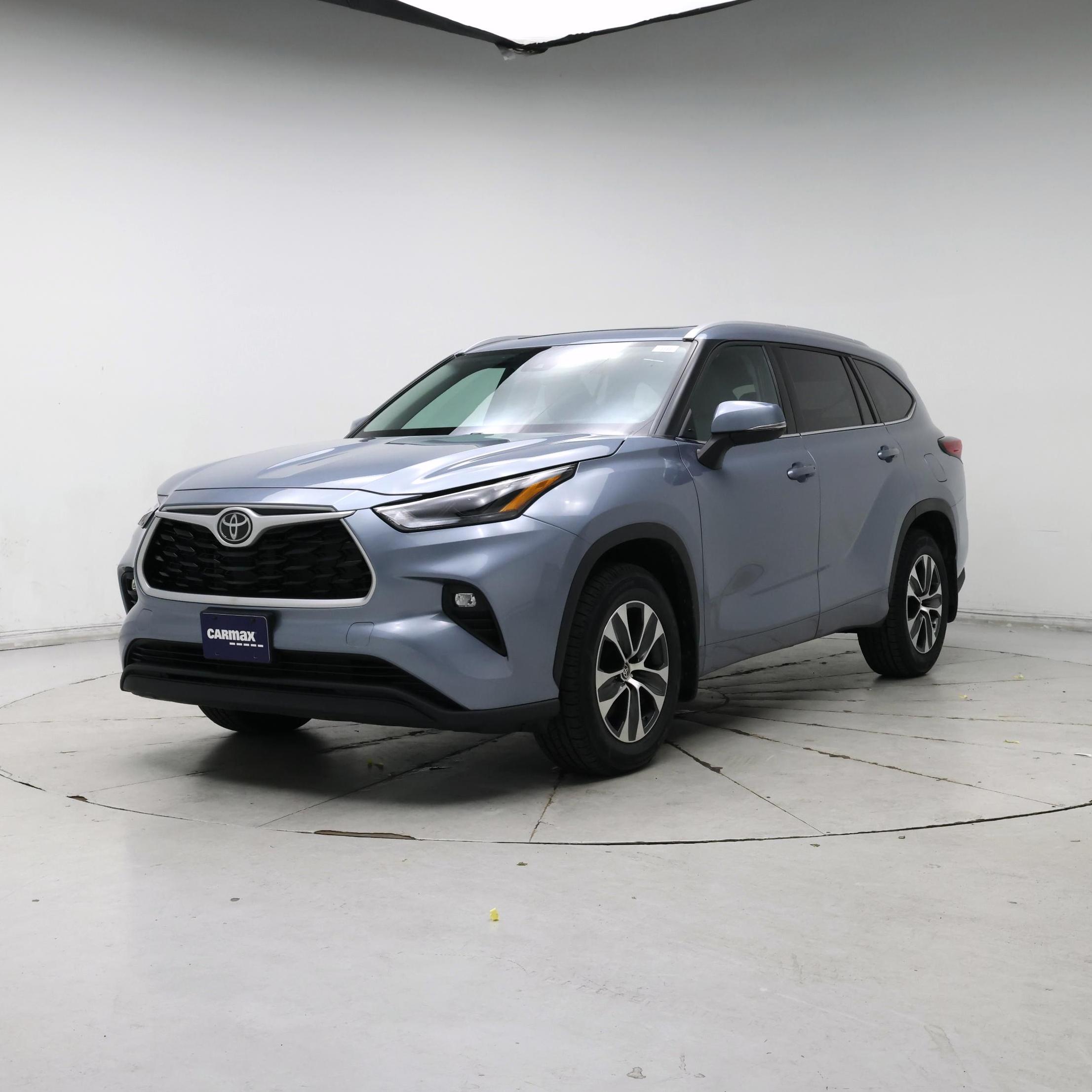 Thumbnail: 2022 Toyota Highlander - 4