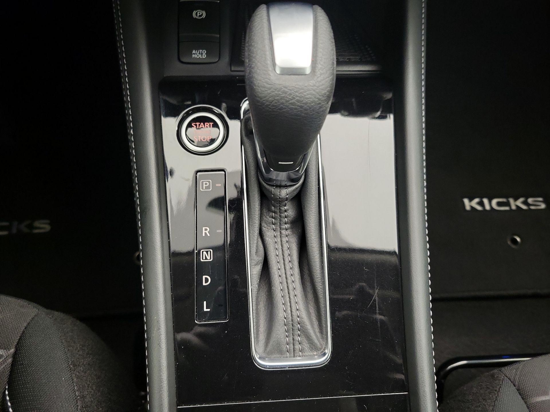 Thumbnail: 2023 Nissan Kicks - 17