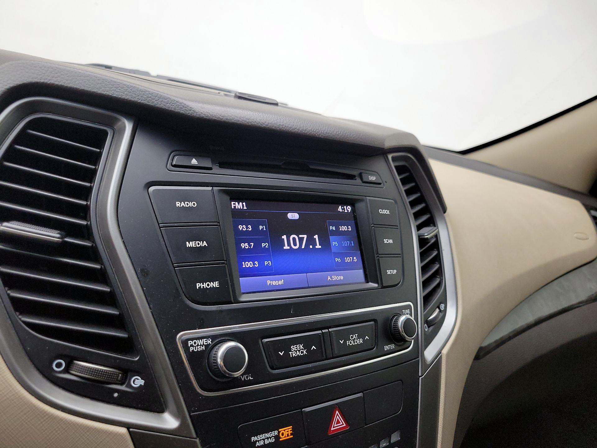 Thumbnail: 2017 Hyundai Santa Fe - 15
