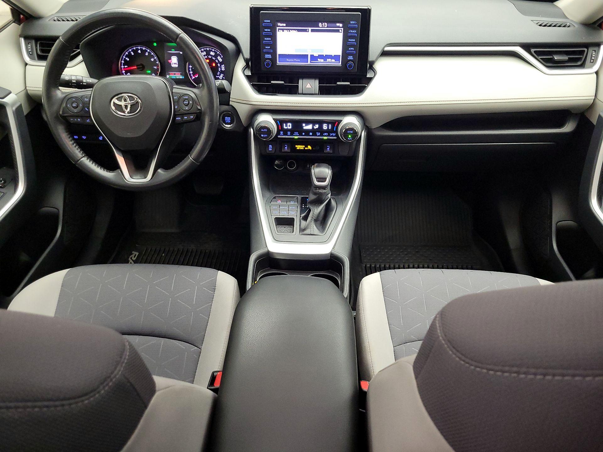 Thumbnail: 2019 Toyota RAV4 - 9