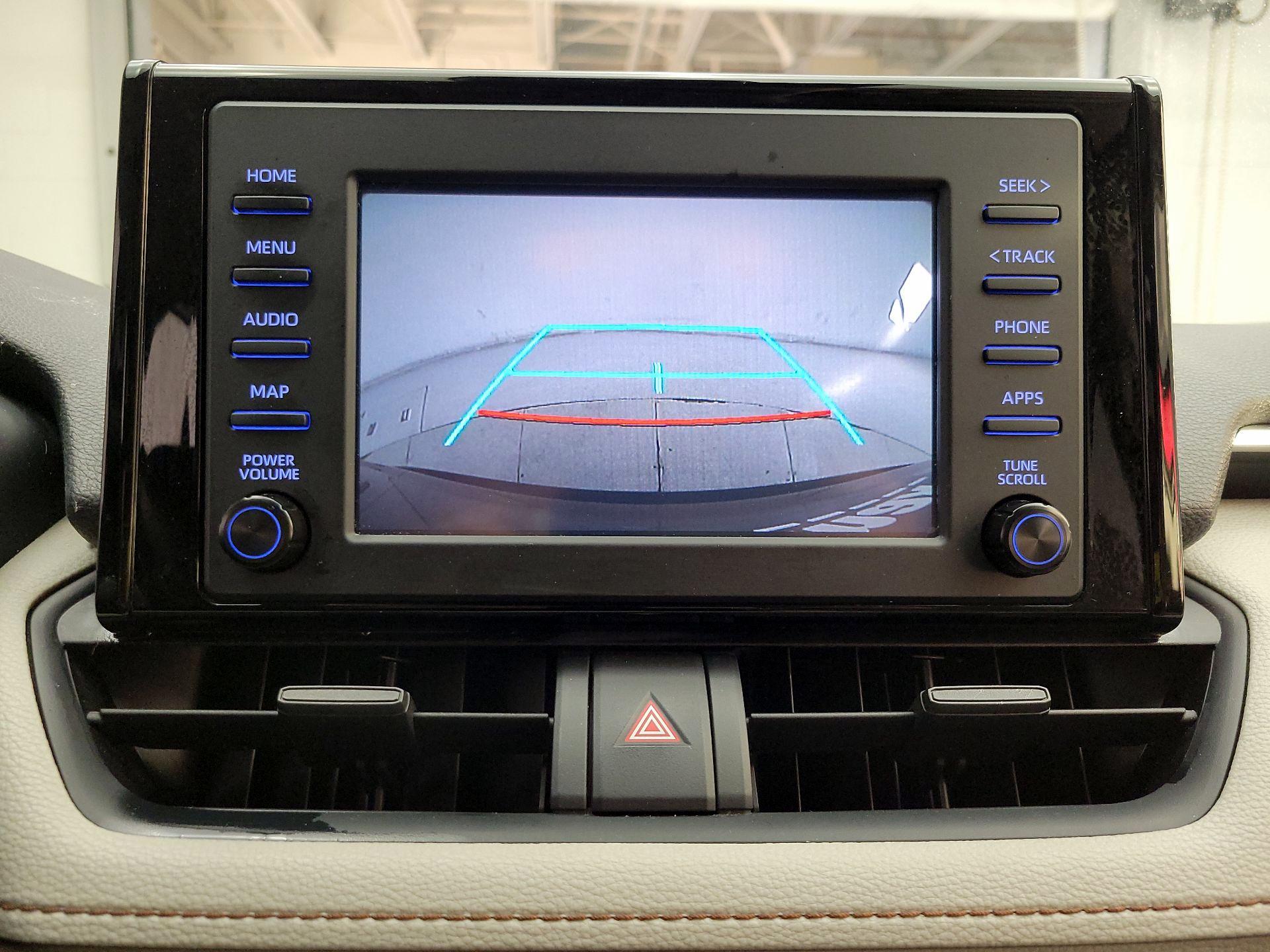 Thumbnail: 2019 Toyota RAV4 - 15