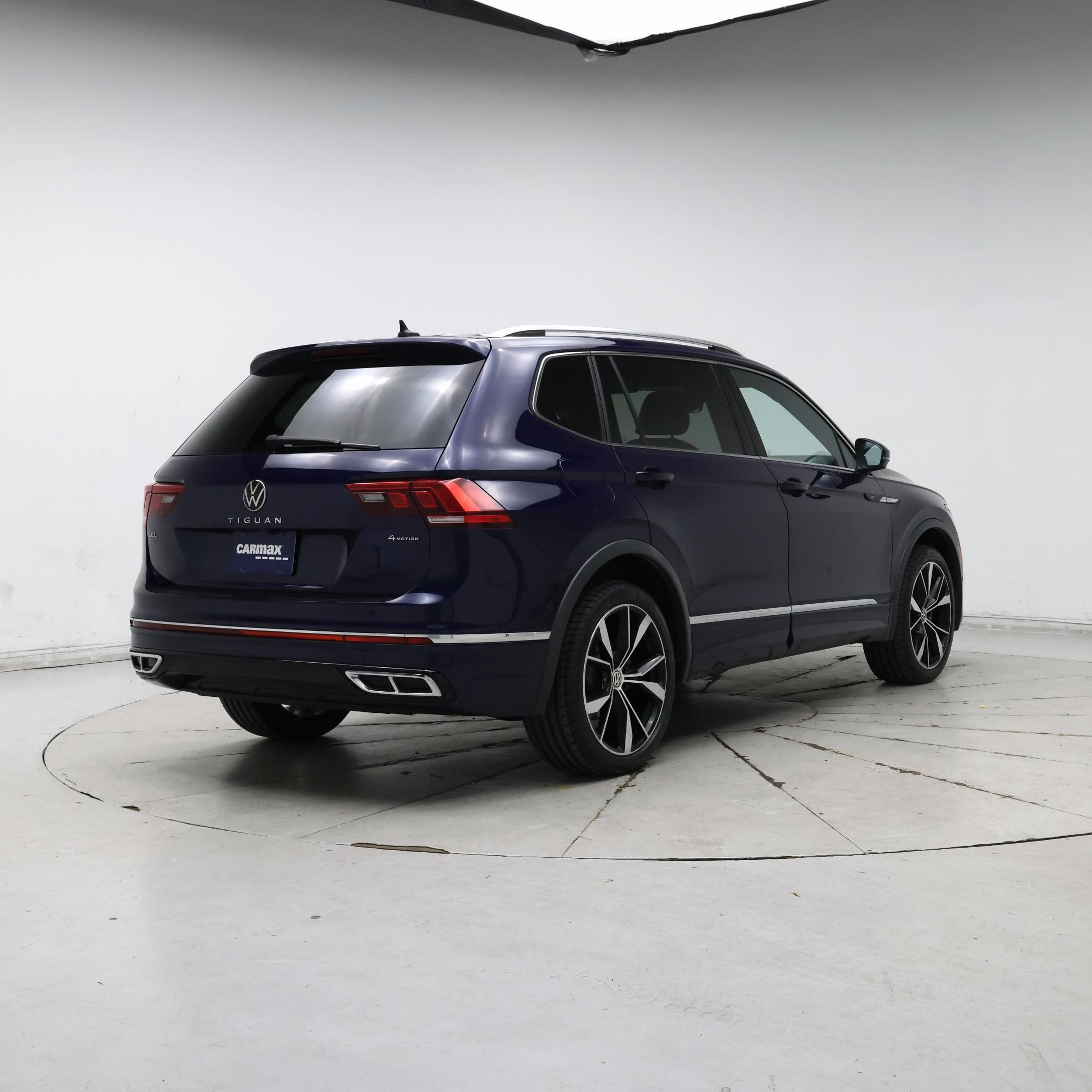 Thumbnail: 2022 Volkswagen Tiguan - 8