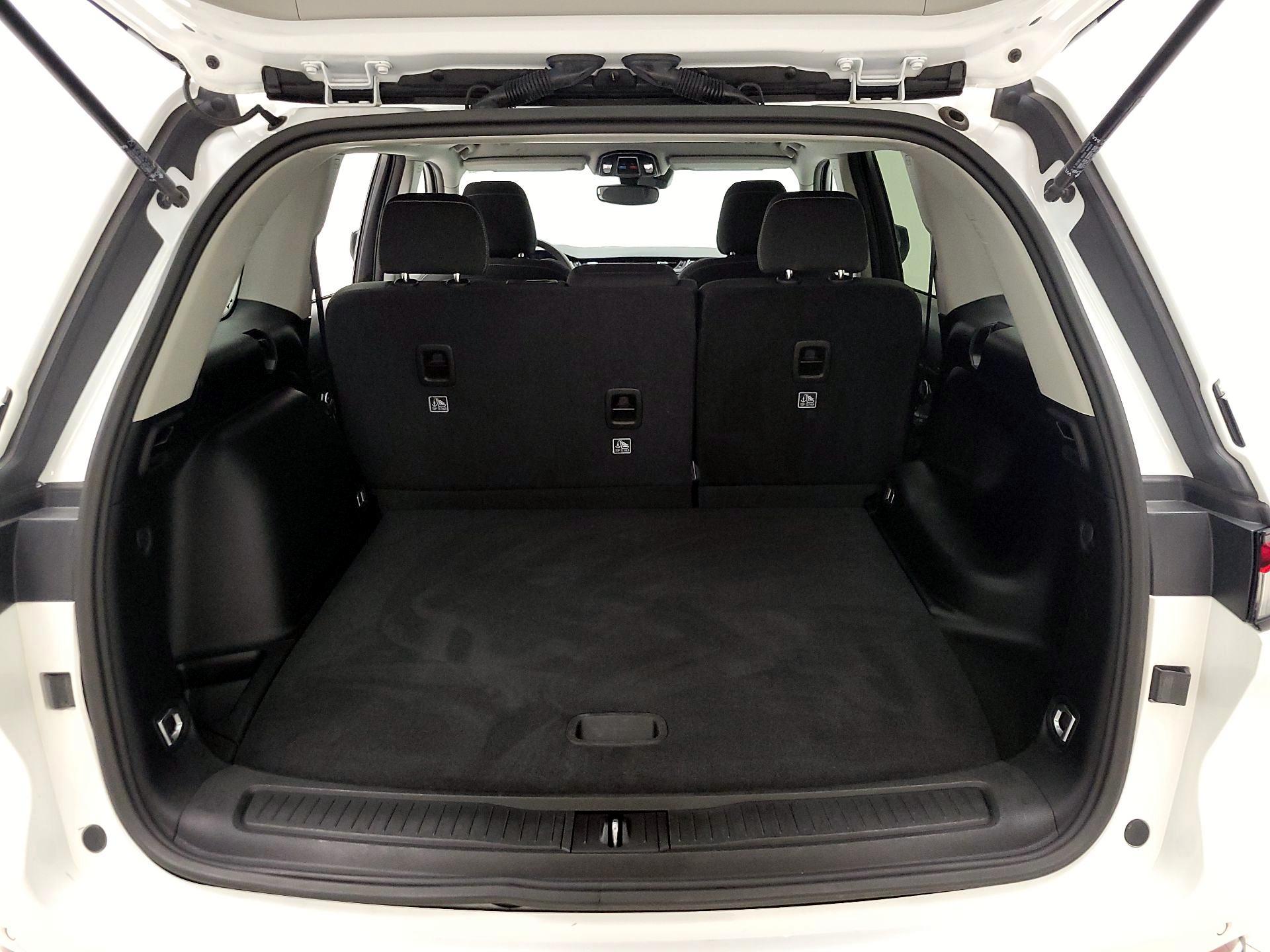 Thumbnail: 2023 Jeep Grand Cherokee - 20