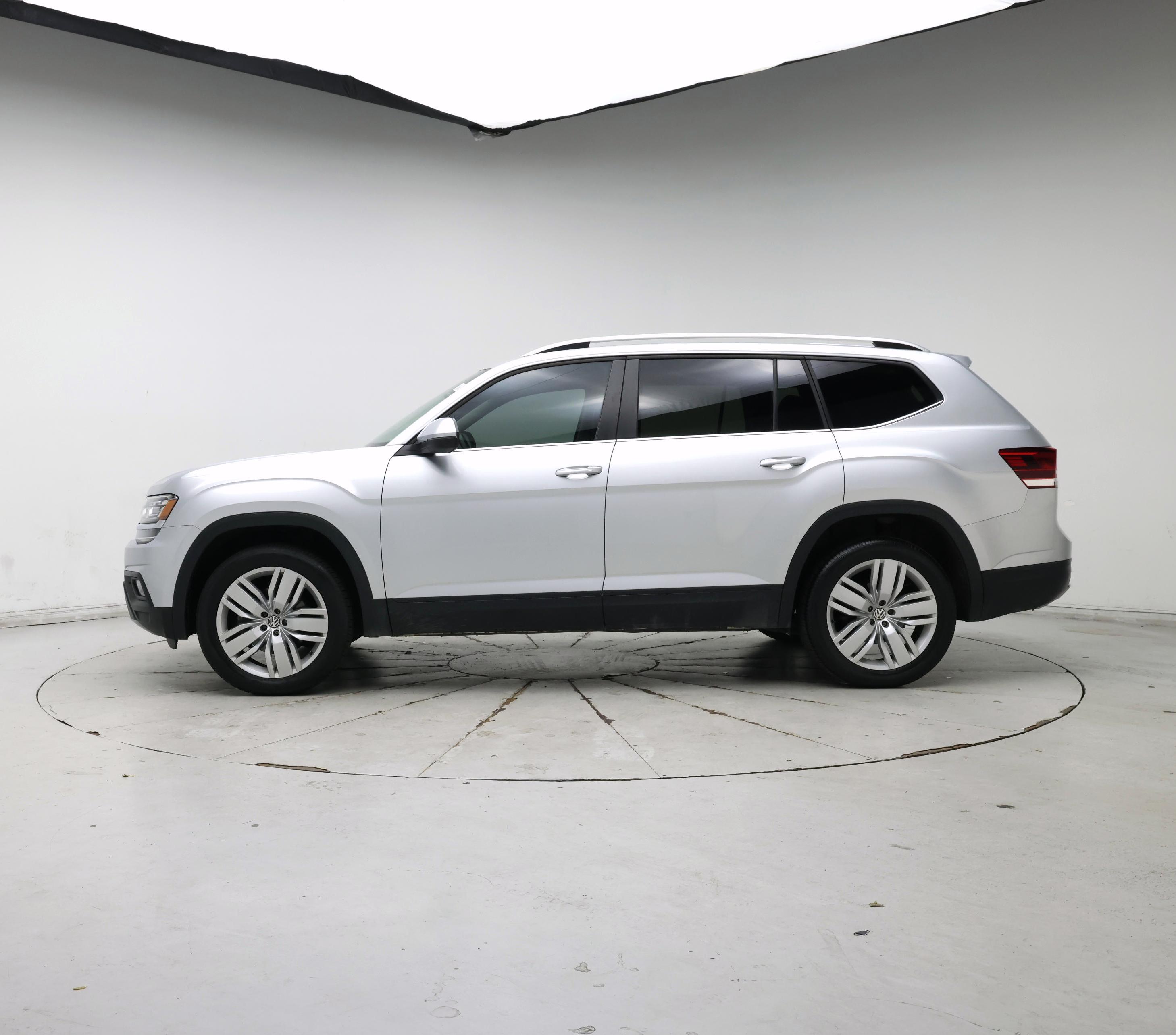 Thumbnail: 2019 Volkswagen Atlas - 3