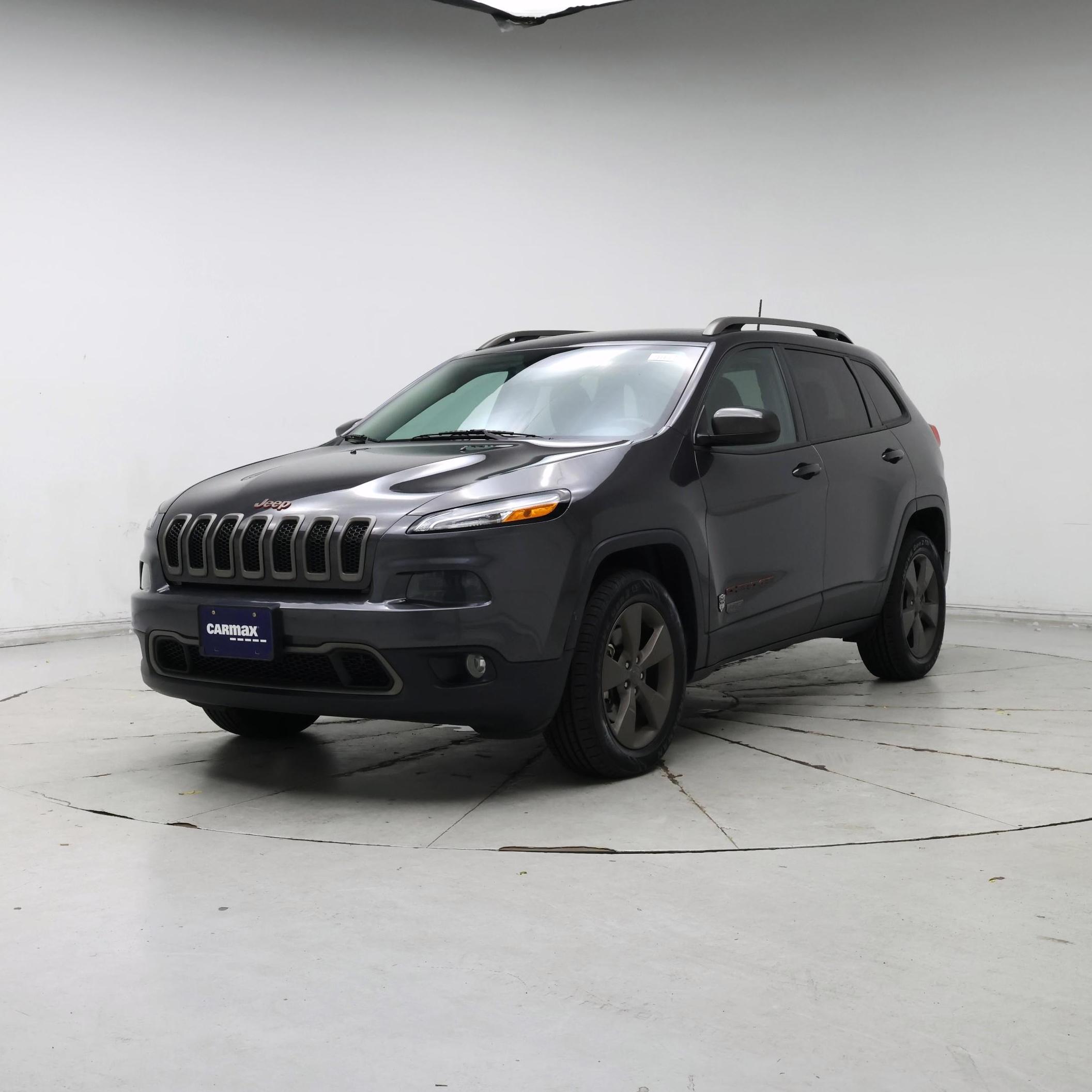 Thumbnail: 2017 Jeep Cherokee - 4