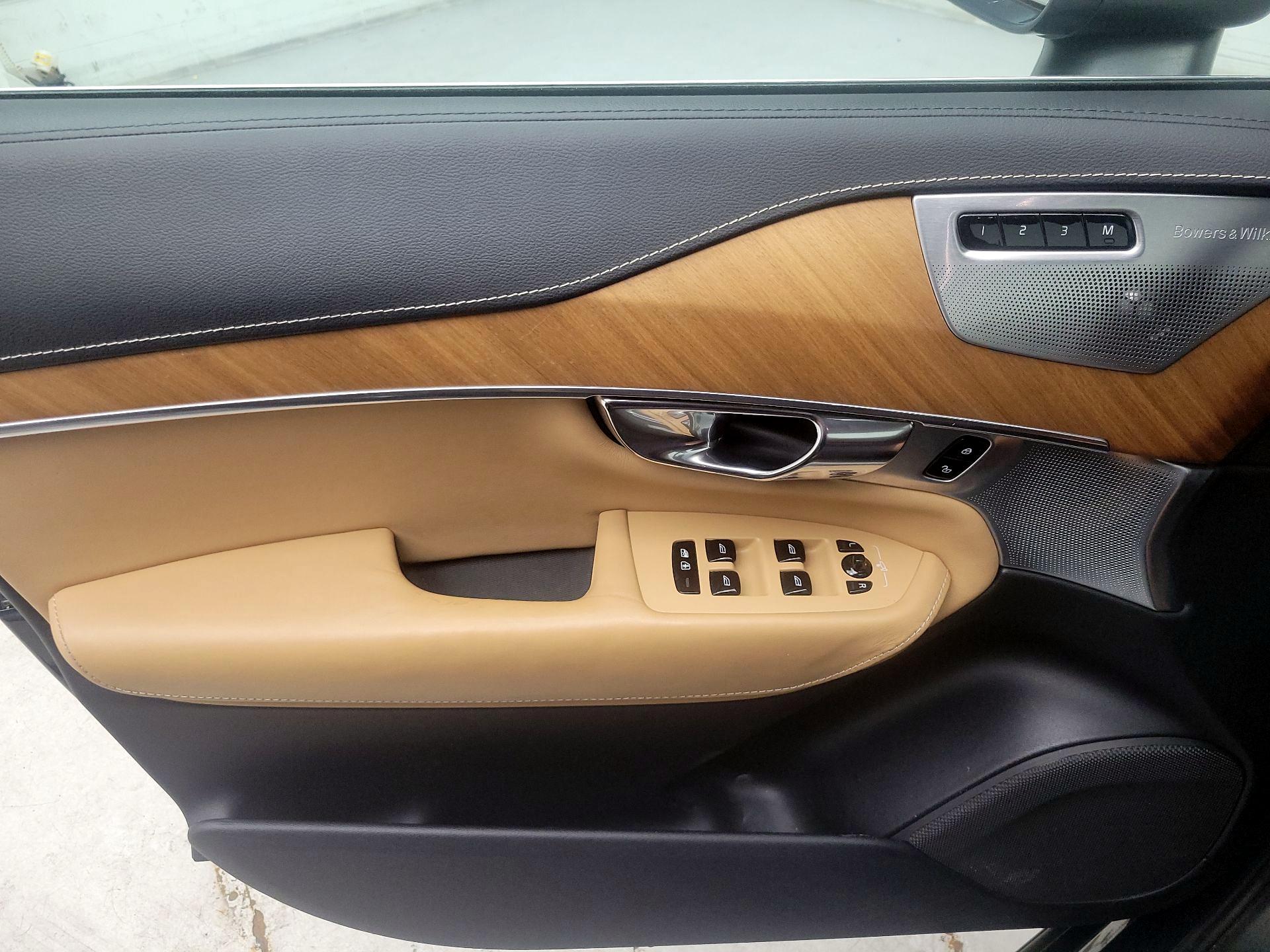 Thumbnail: 2019 Volvo XC90 - 12