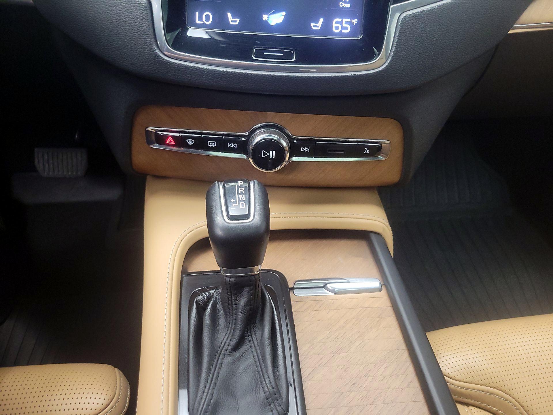 Thumbnail: 2019 Volvo XC90 - 18