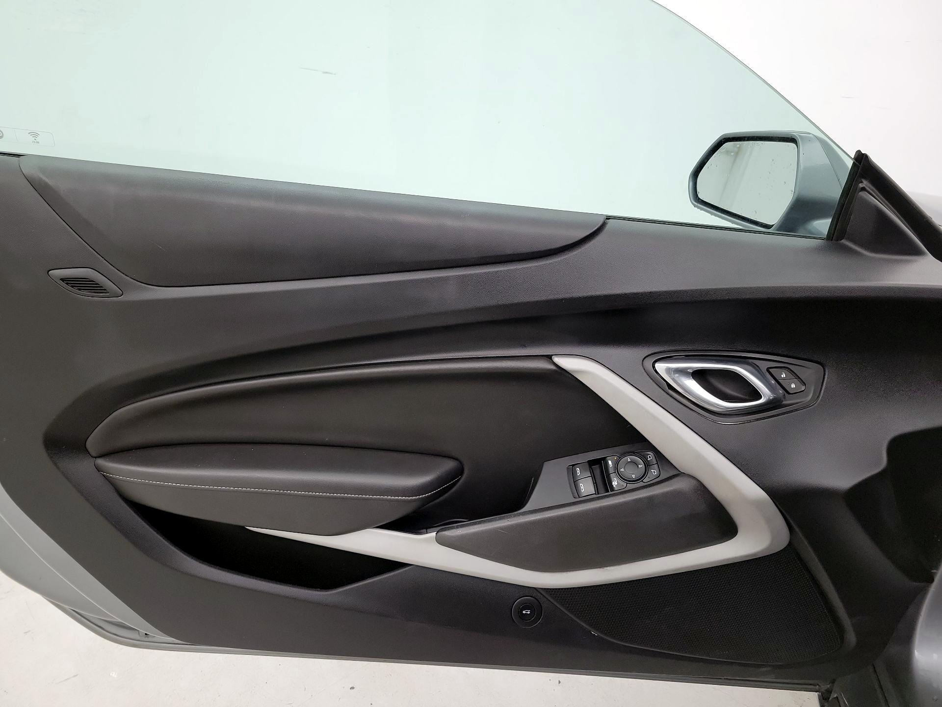 Thumbnail: 2020 Chevrolet Camaro - 12