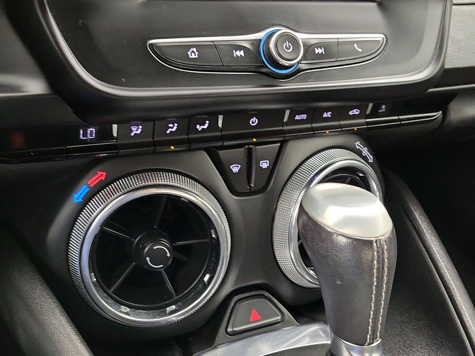 Thumbnail: 2020 Chevrolet Camaro - 15