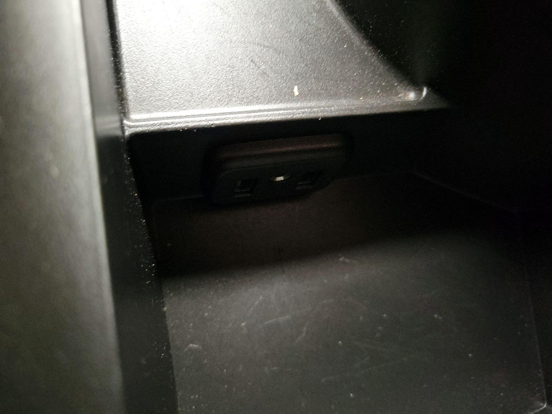 Thumbnail: 2020 Chevrolet Camaro - 17