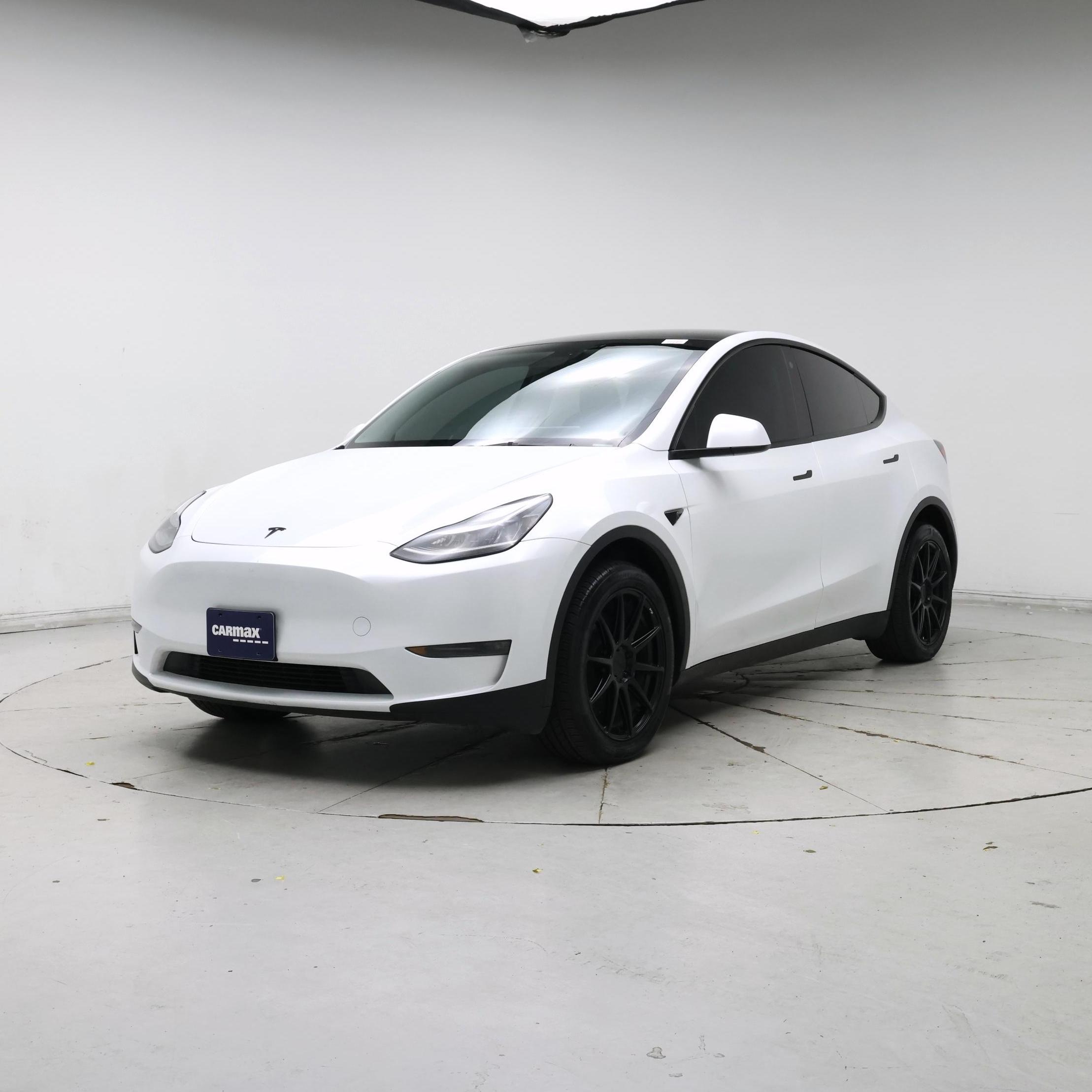 Thumbnail: 2023 Tesla Model Y - 4