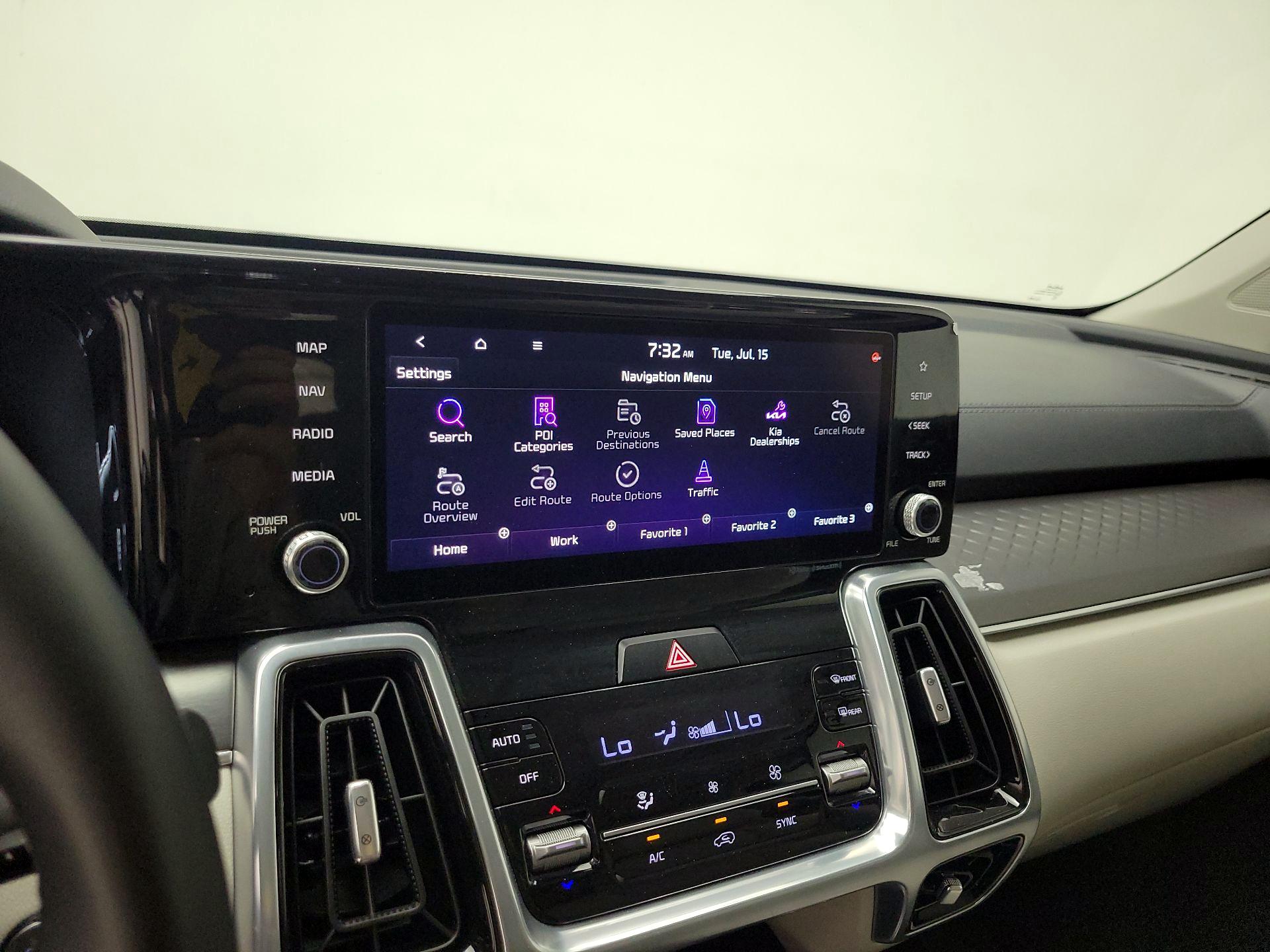 Thumbnail: 2023 Kia Sorento - 14