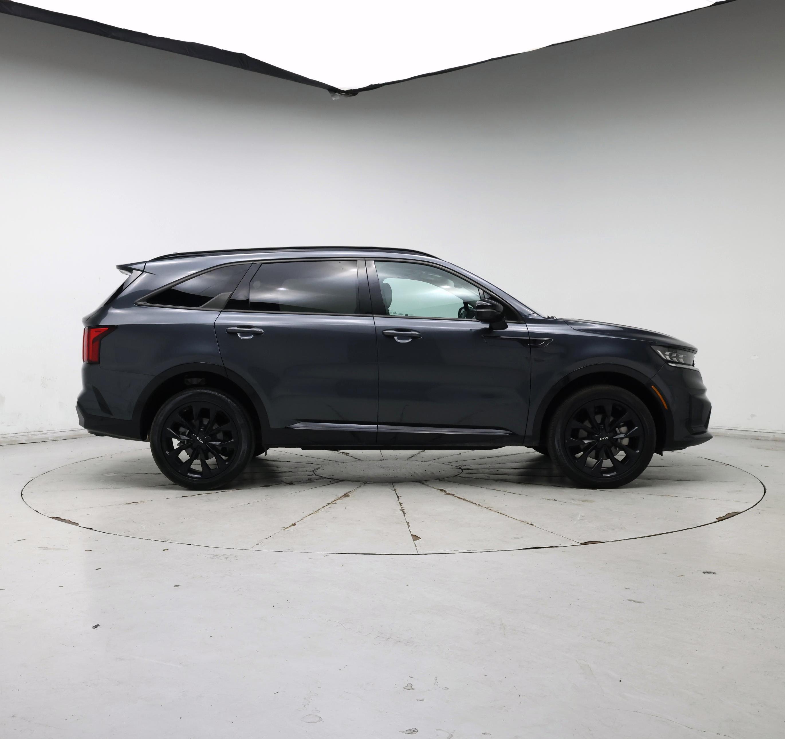 Thumbnail: 2023 Kia Sorento - 7