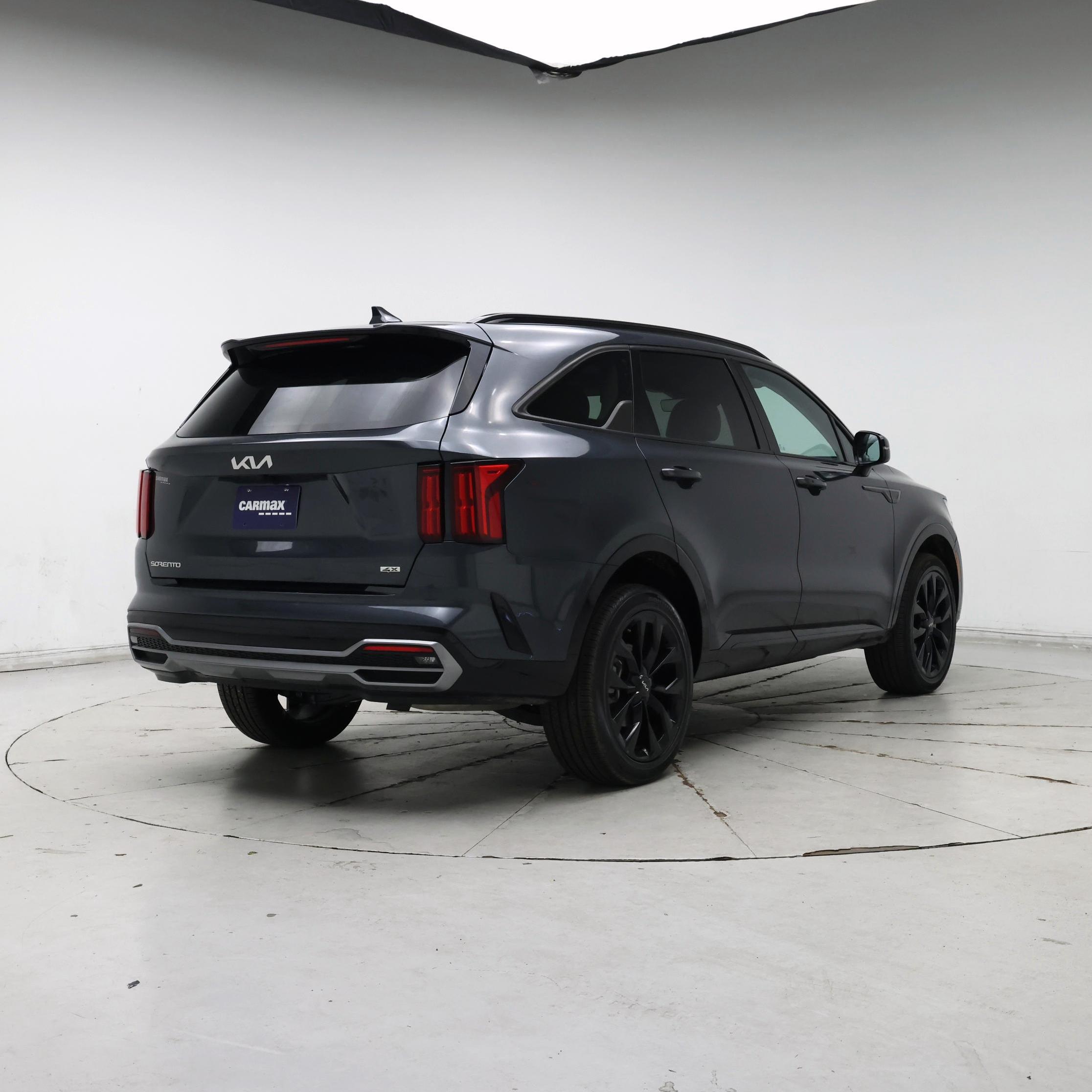 Thumbnail: 2023 Kia Sorento - 8