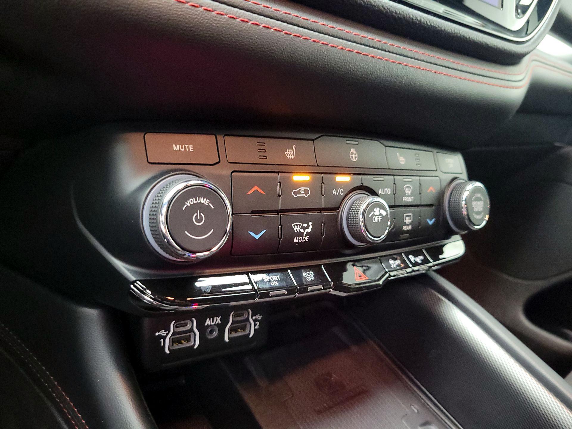 Thumbnail: 2023 Dodge Durango - 17