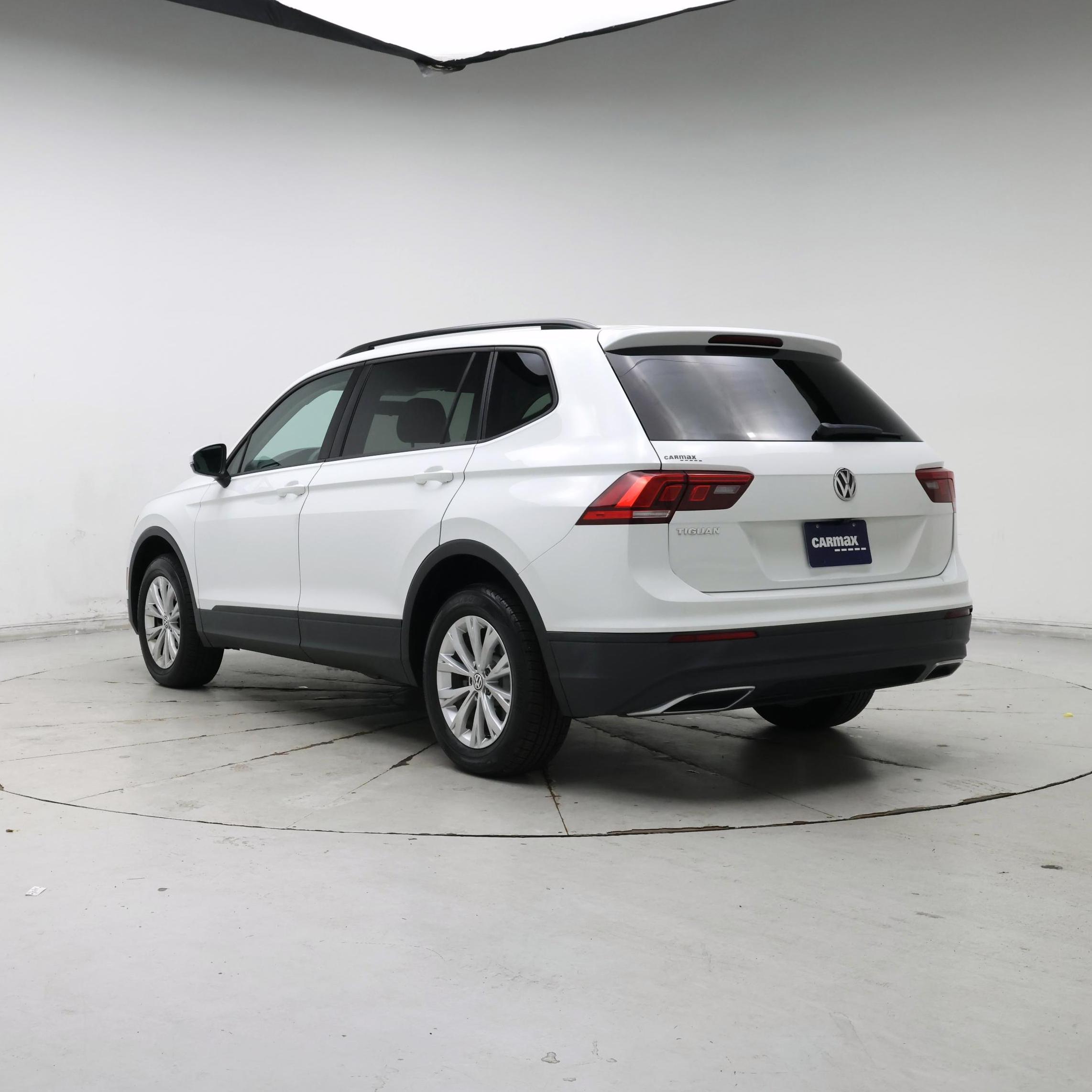 Thumbnail: 2019 Volkswagen Tiguan - 2
