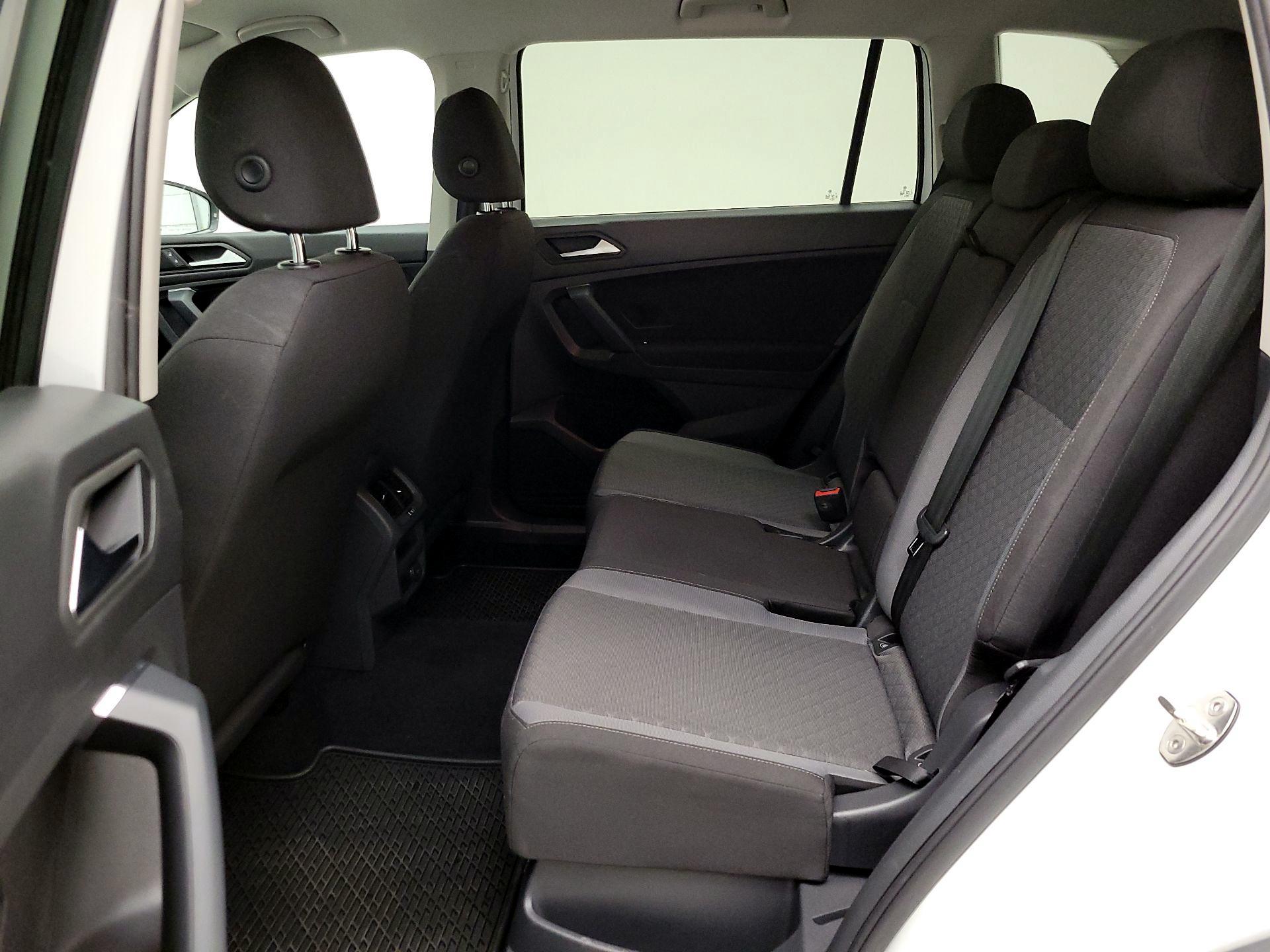 Thumbnail: 2019 Volkswagen Tiguan - 19