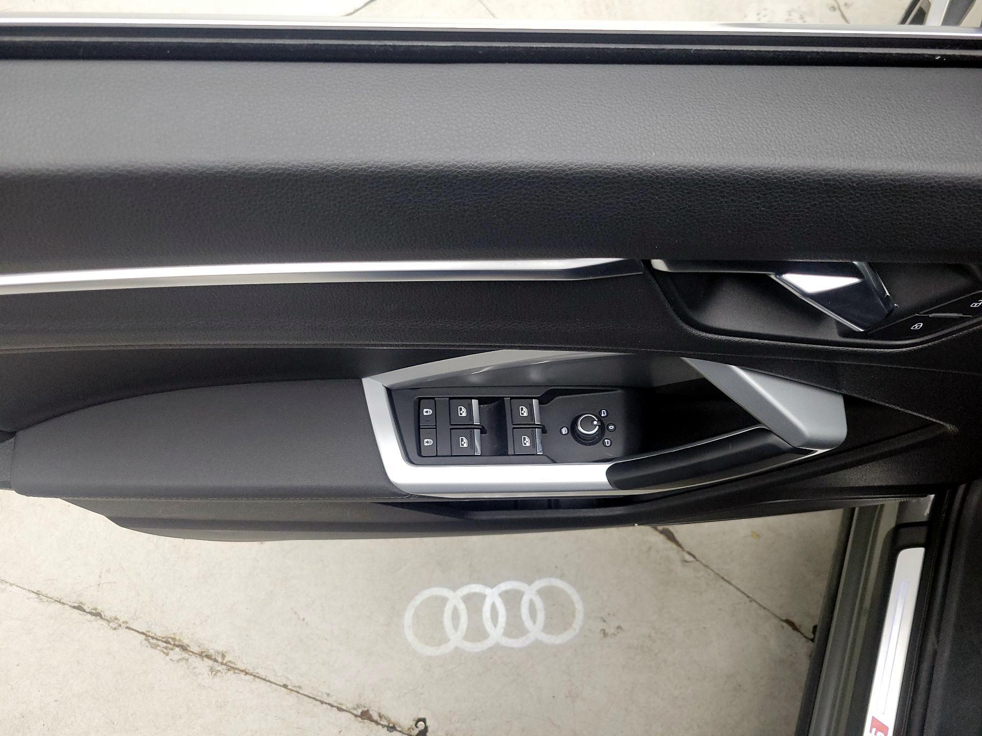 Thumbnail: 2020 Audi Q3 - 12