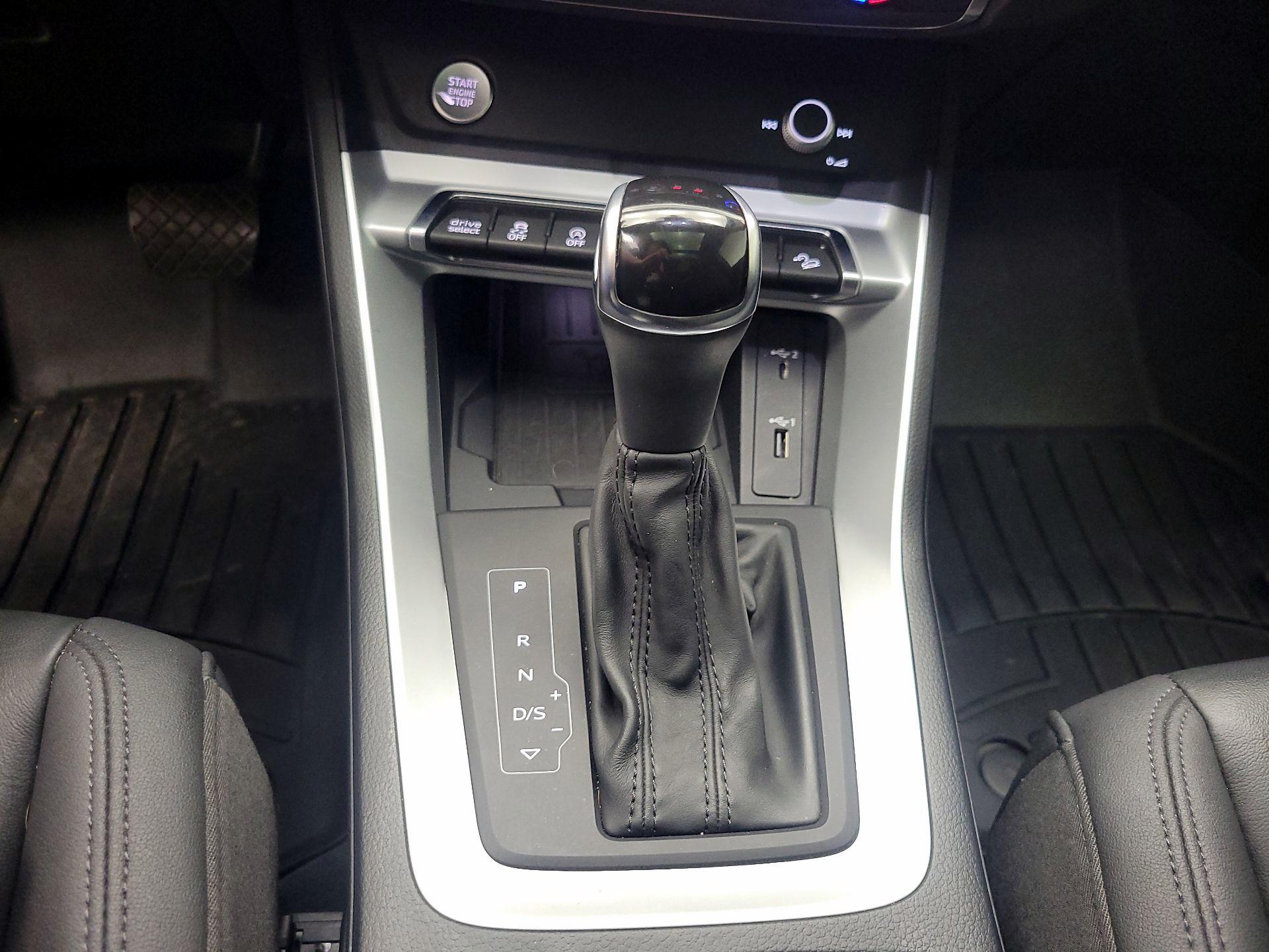 Thumbnail: 2020 Audi Q3 - 18