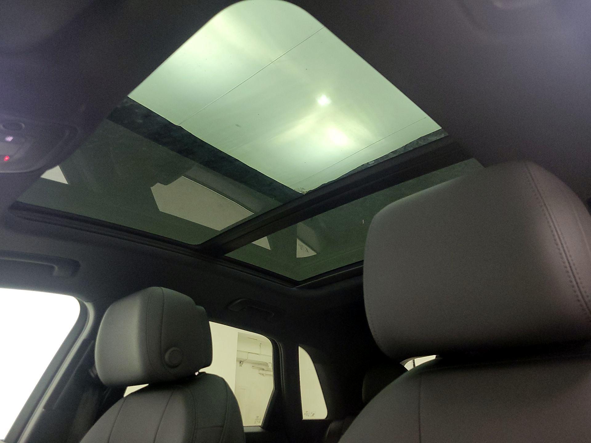 Thumbnail: 2020 Audi Q3 - 20