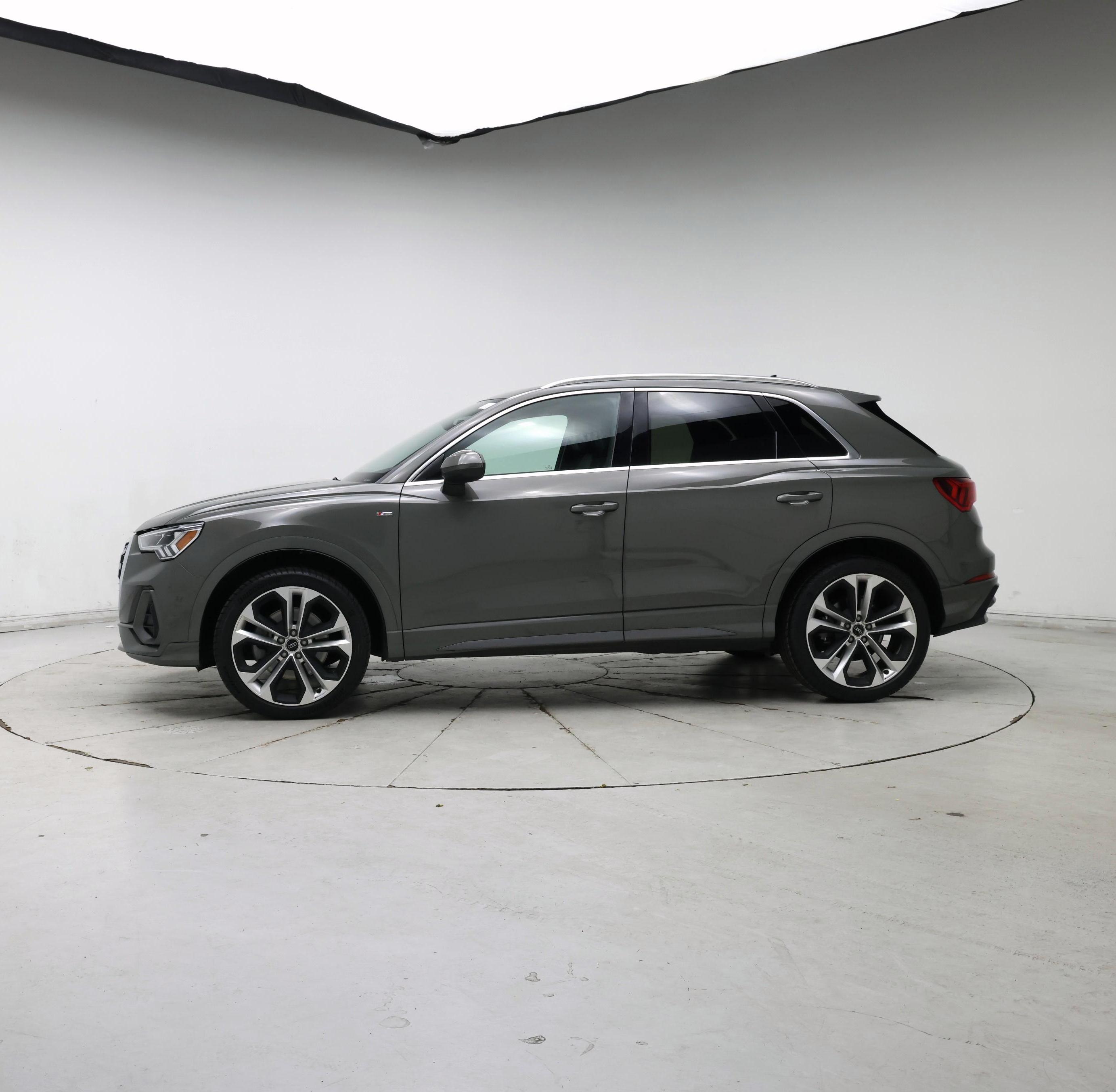 Thumbnail: 2020 Audi Q3 - 3