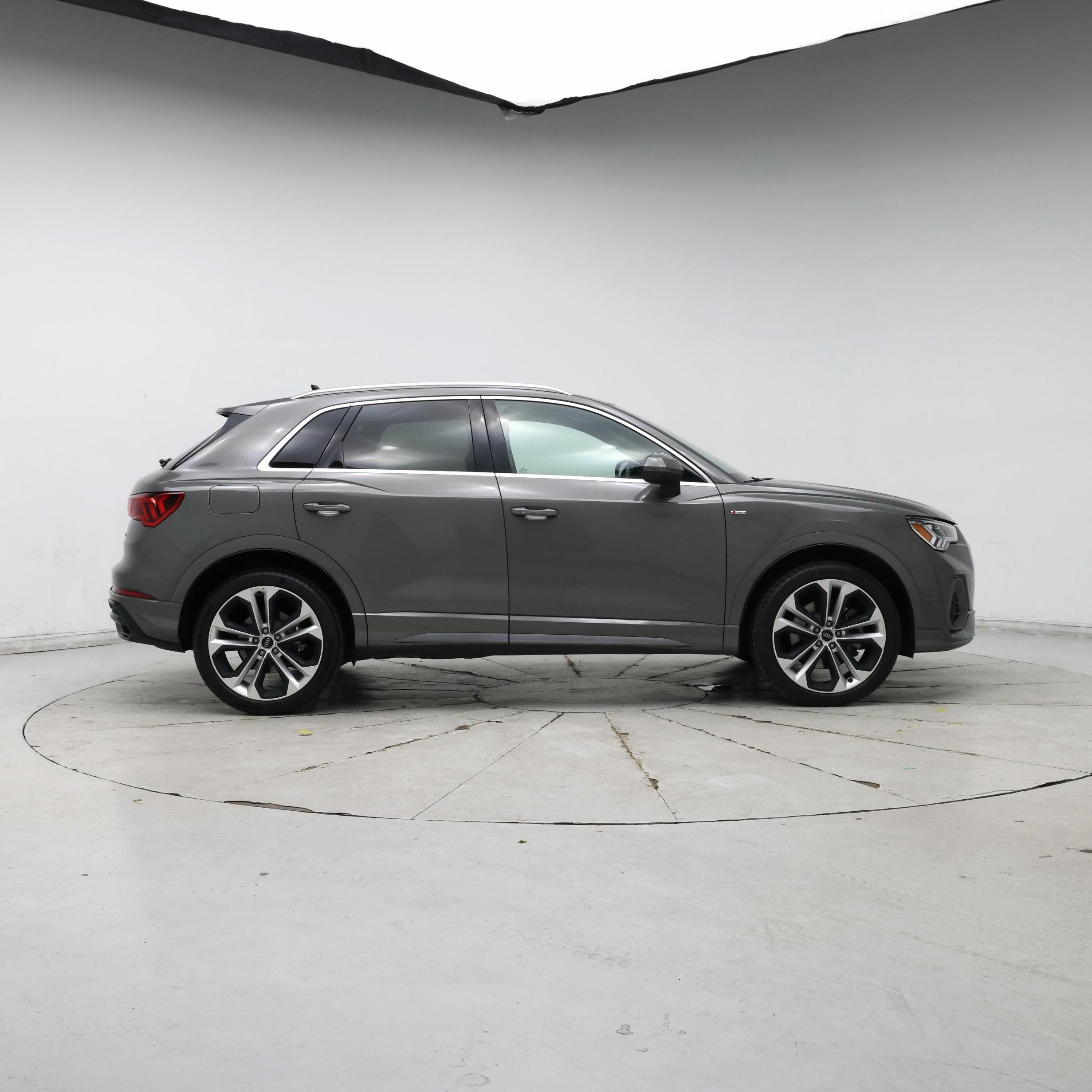 Thumbnail: 2020 Audi Q3 - 7