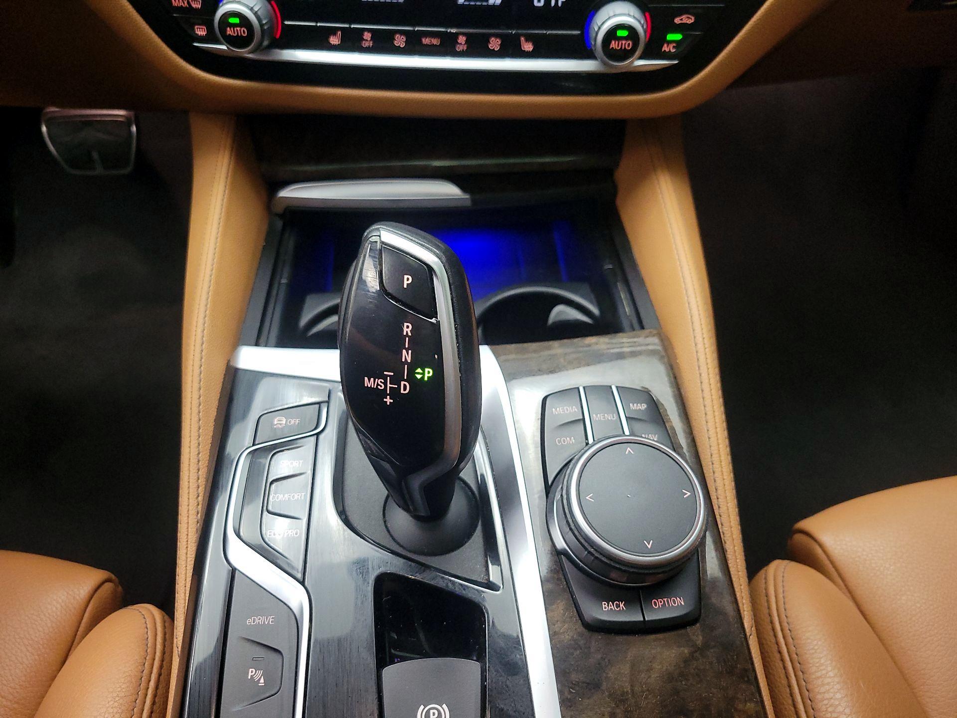 Thumbnail: 2020 BMW 5 Series - 18