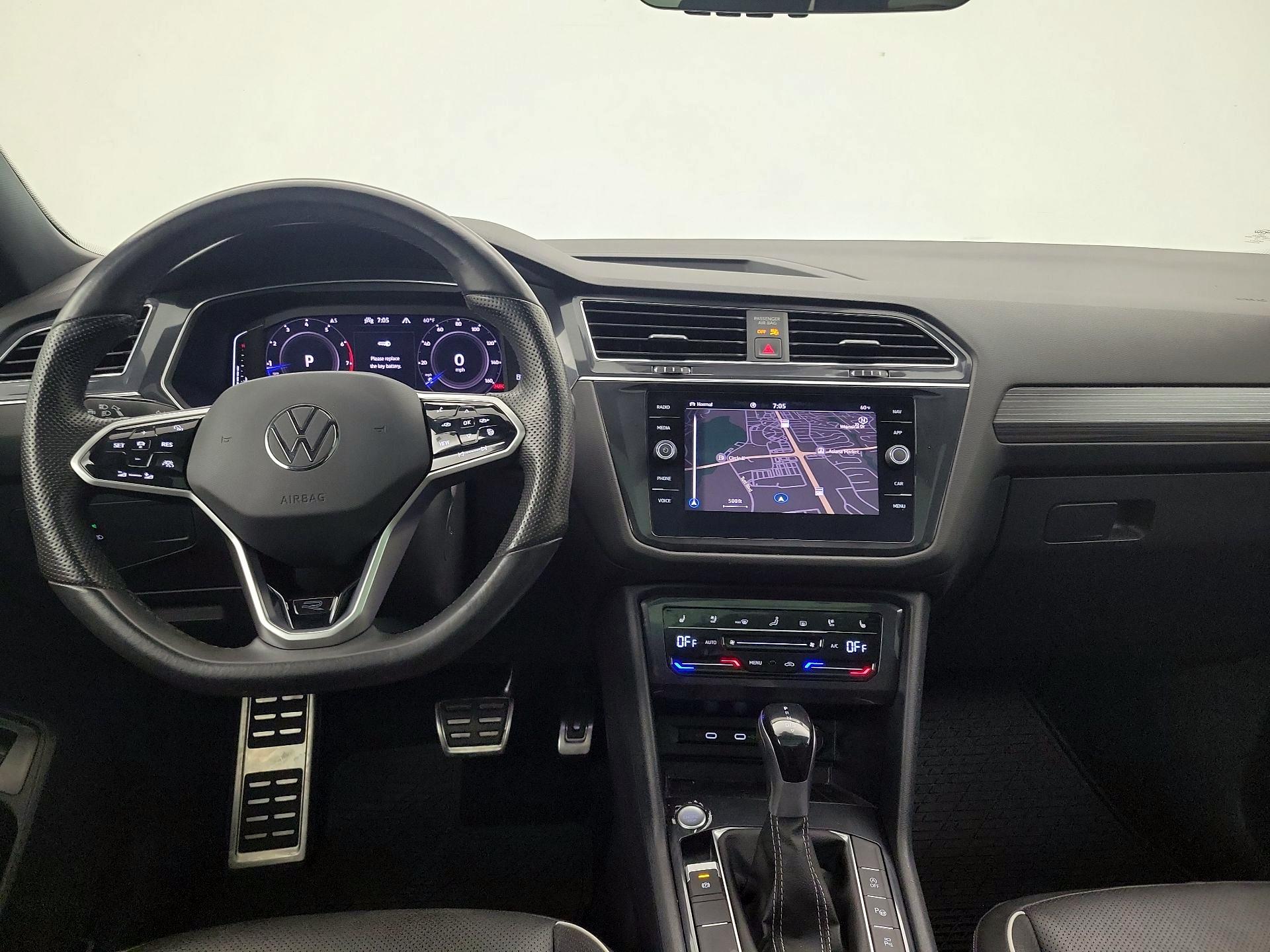 Thumbnail: 2022 Volkswagen Tiguan - 9
