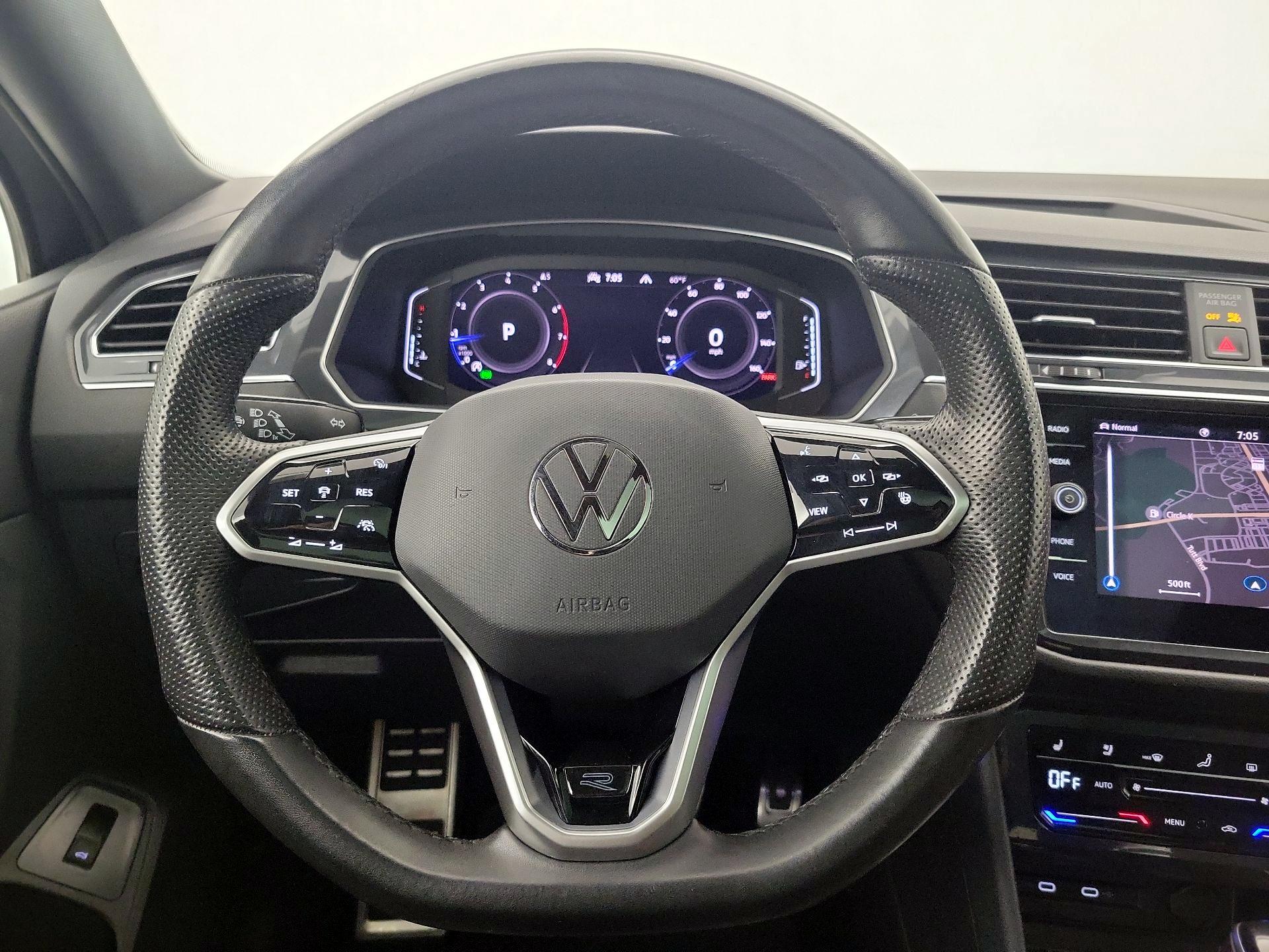 Thumbnail: 2022 Volkswagen Tiguan - 10