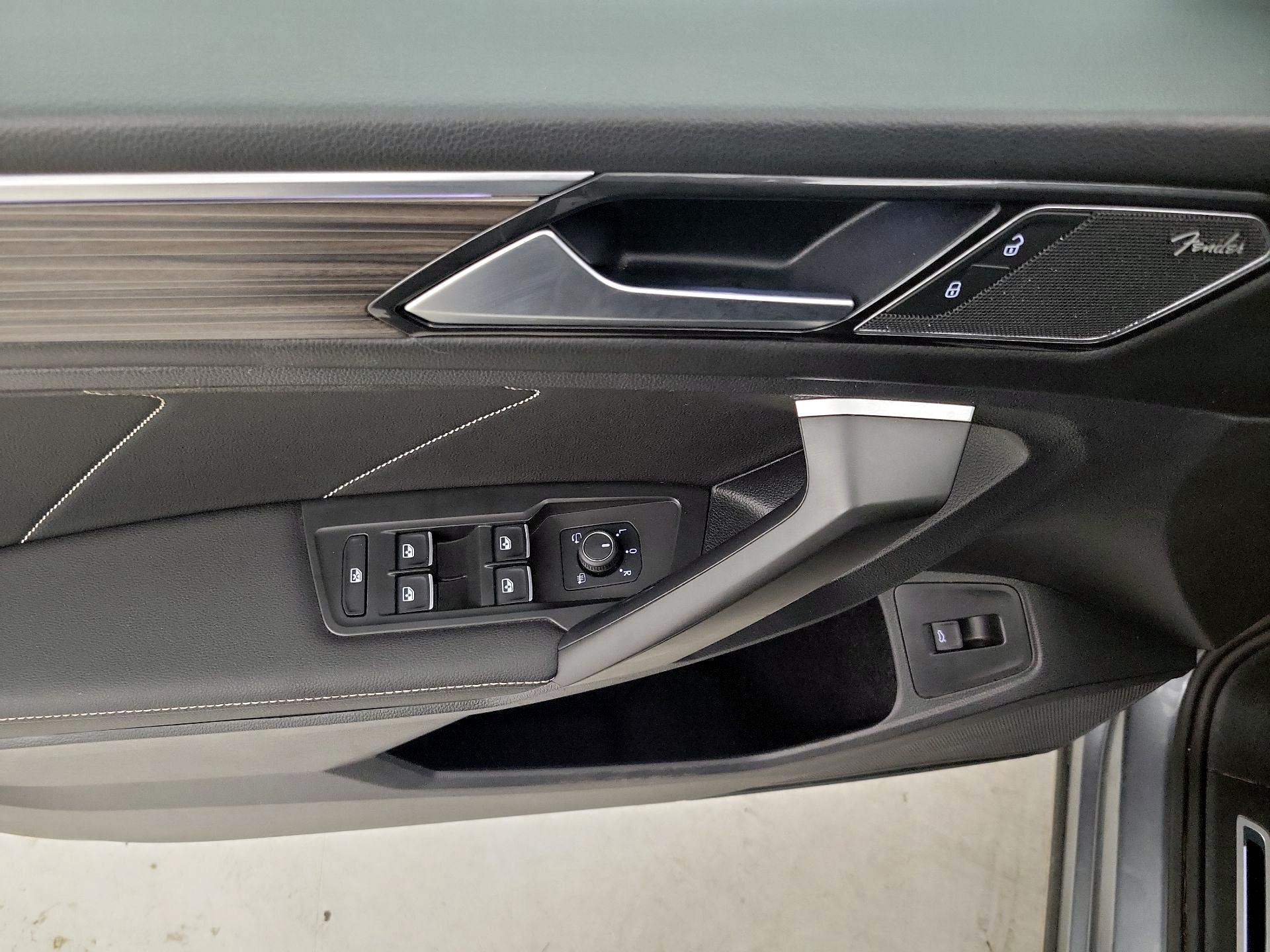 Thumbnail: 2022 Volkswagen Tiguan - 12