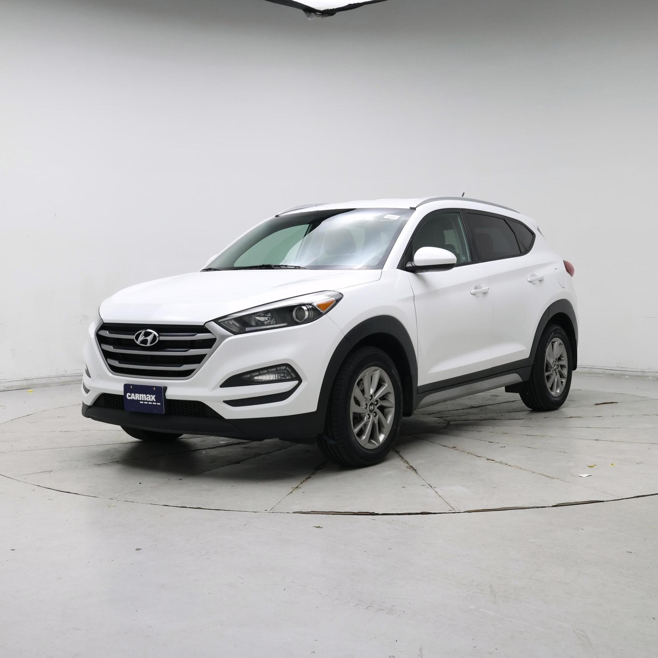 Thumbnail: 2017 Hyundai Tucson - 4