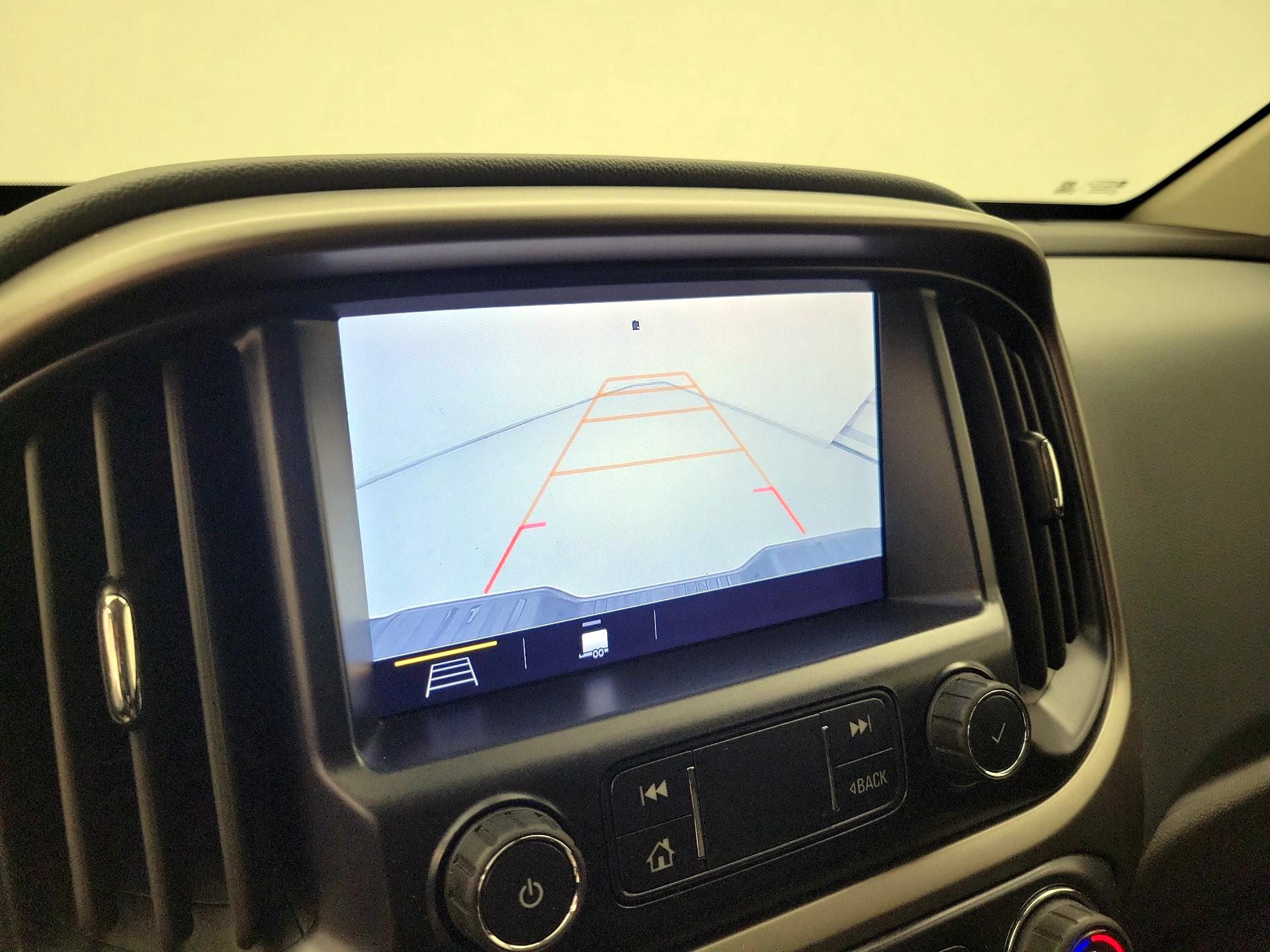 Thumbnail: 2022 Chevrolet Colorado - 14
