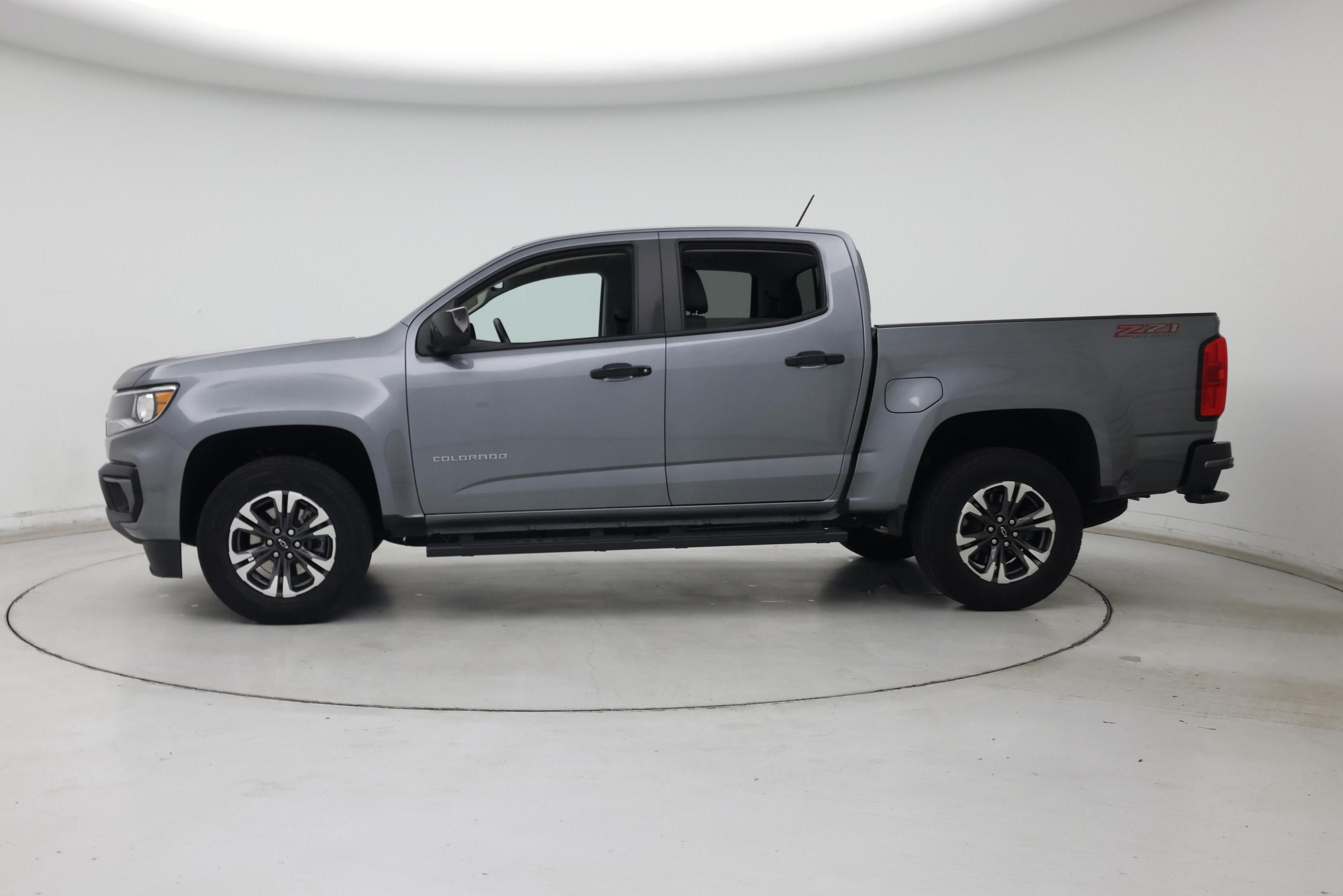 Thumbnail: 2022 Chevrolet Colorado - 3