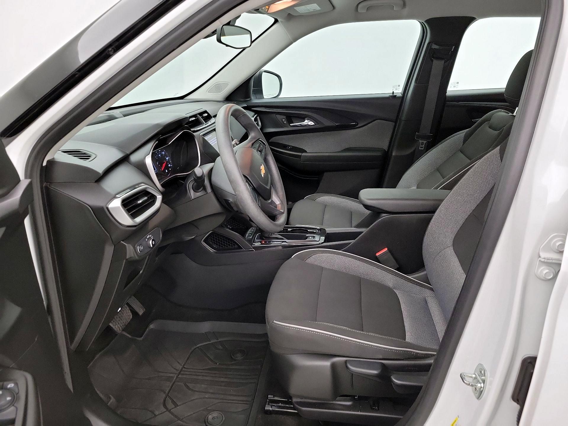 Thumbnail: 2023 Chevrolet TrailBlazer - 11