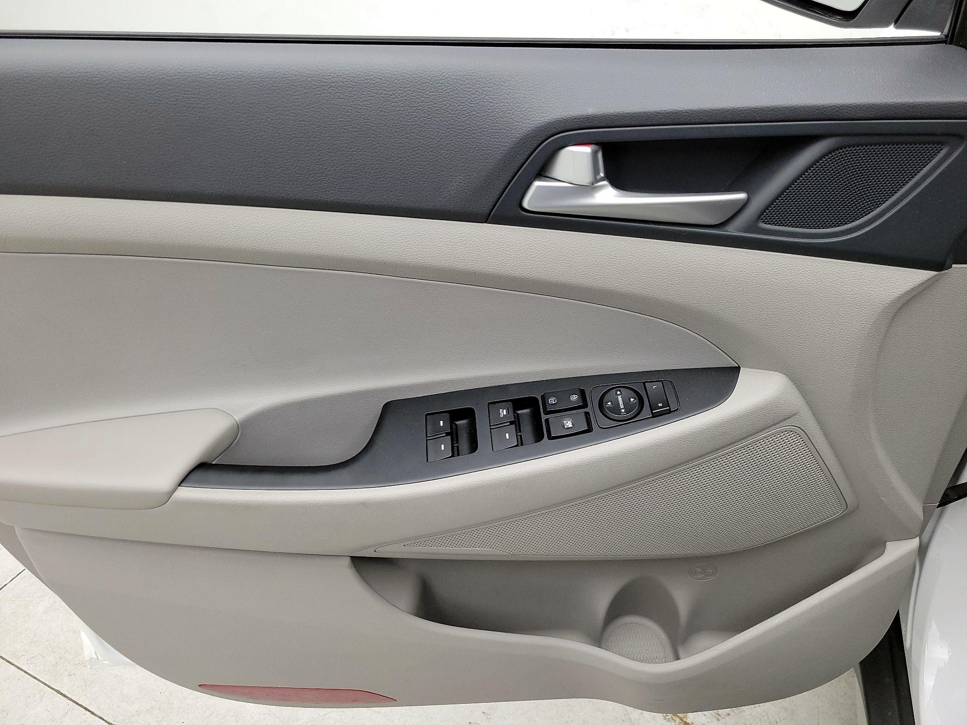 Thumbnail: 2020 Hyundai Tucson - 12