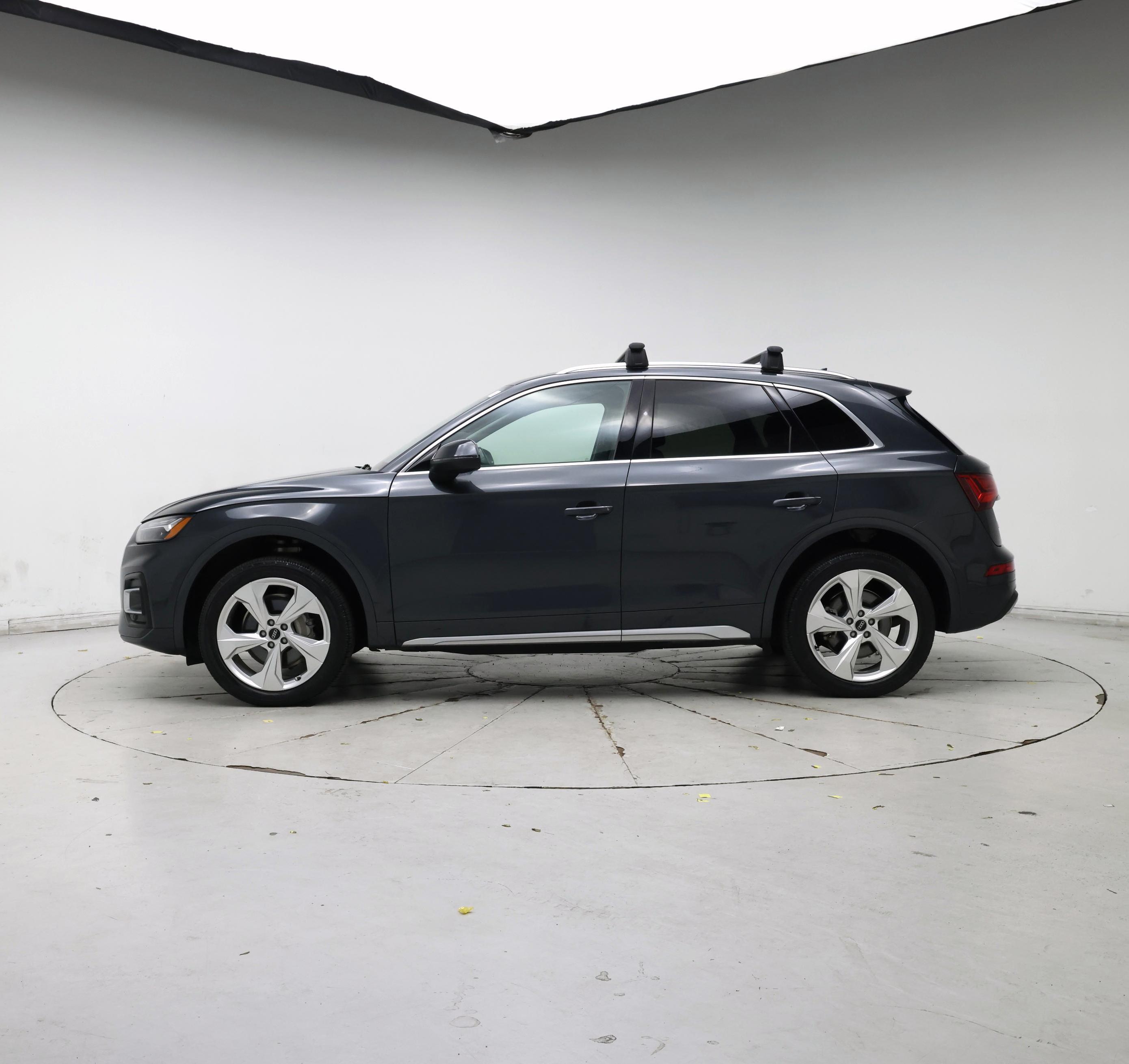 Thumbnail: 2021 Audi Q5 - 3