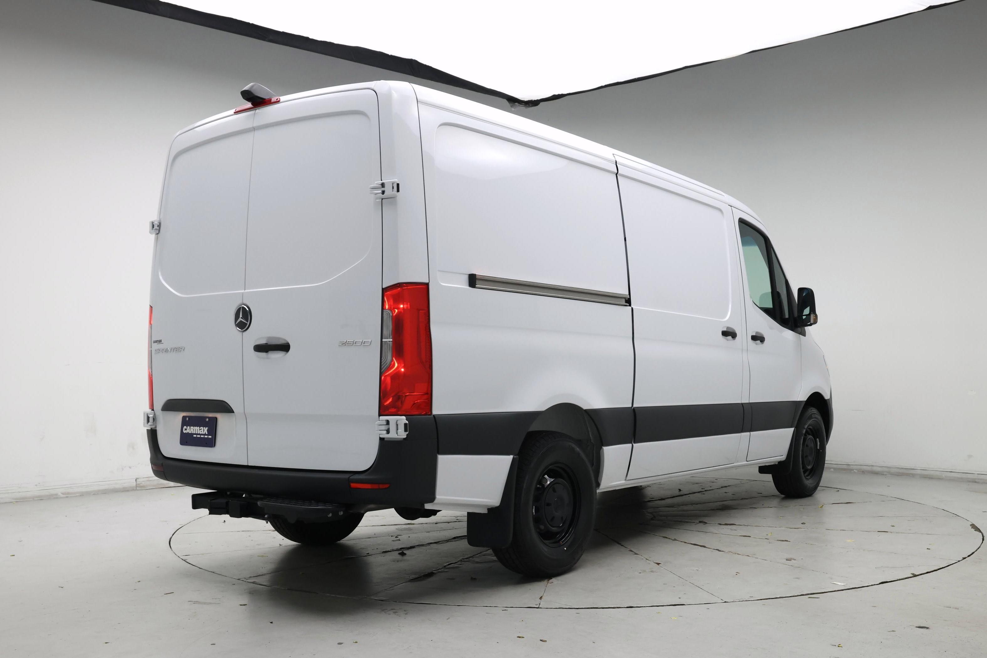 Thumbnail: 2025 Mercedes-Benz Sprinter - 8