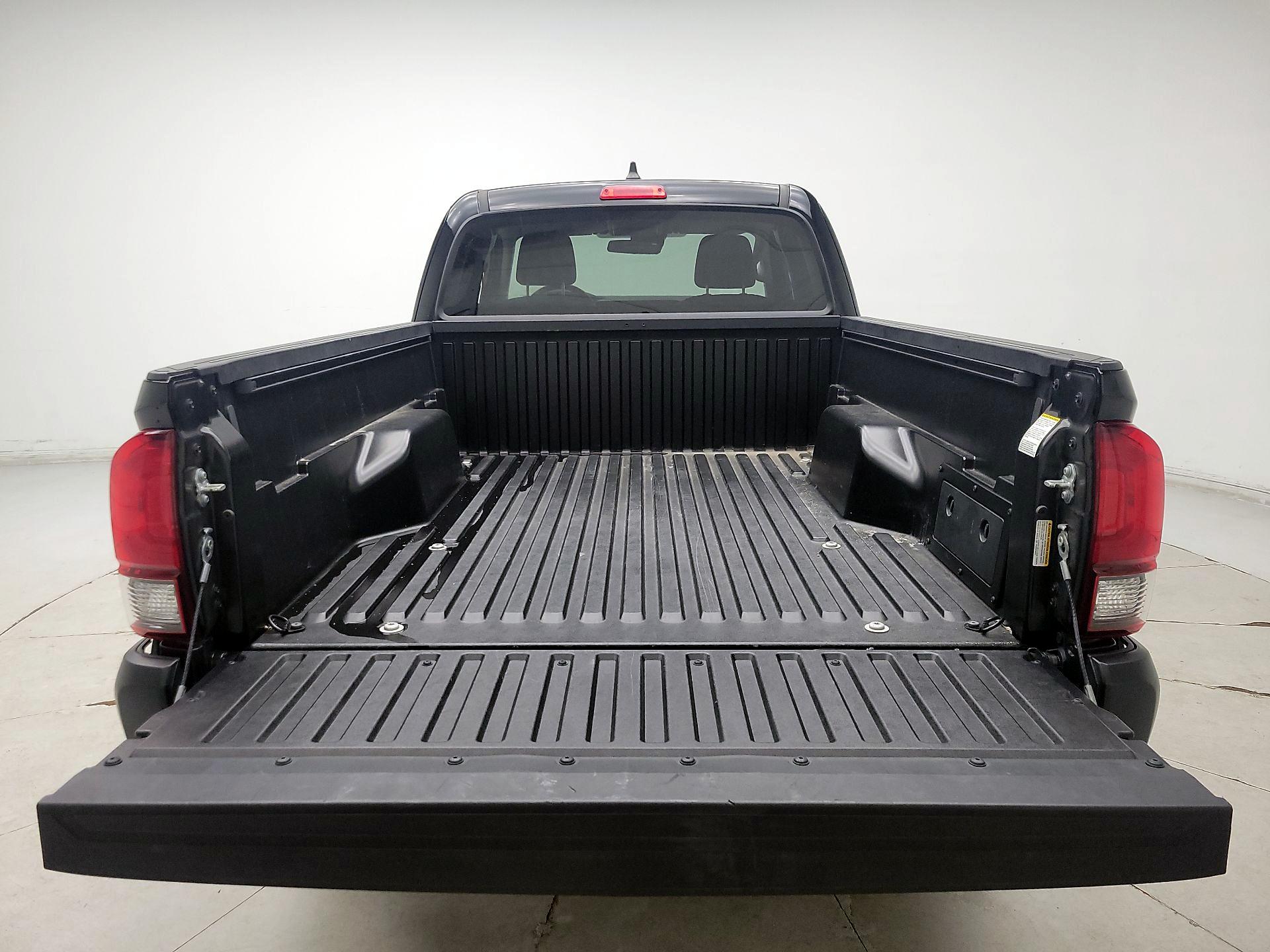 Thumbnail: 2022 Toyota Tacoma - 20