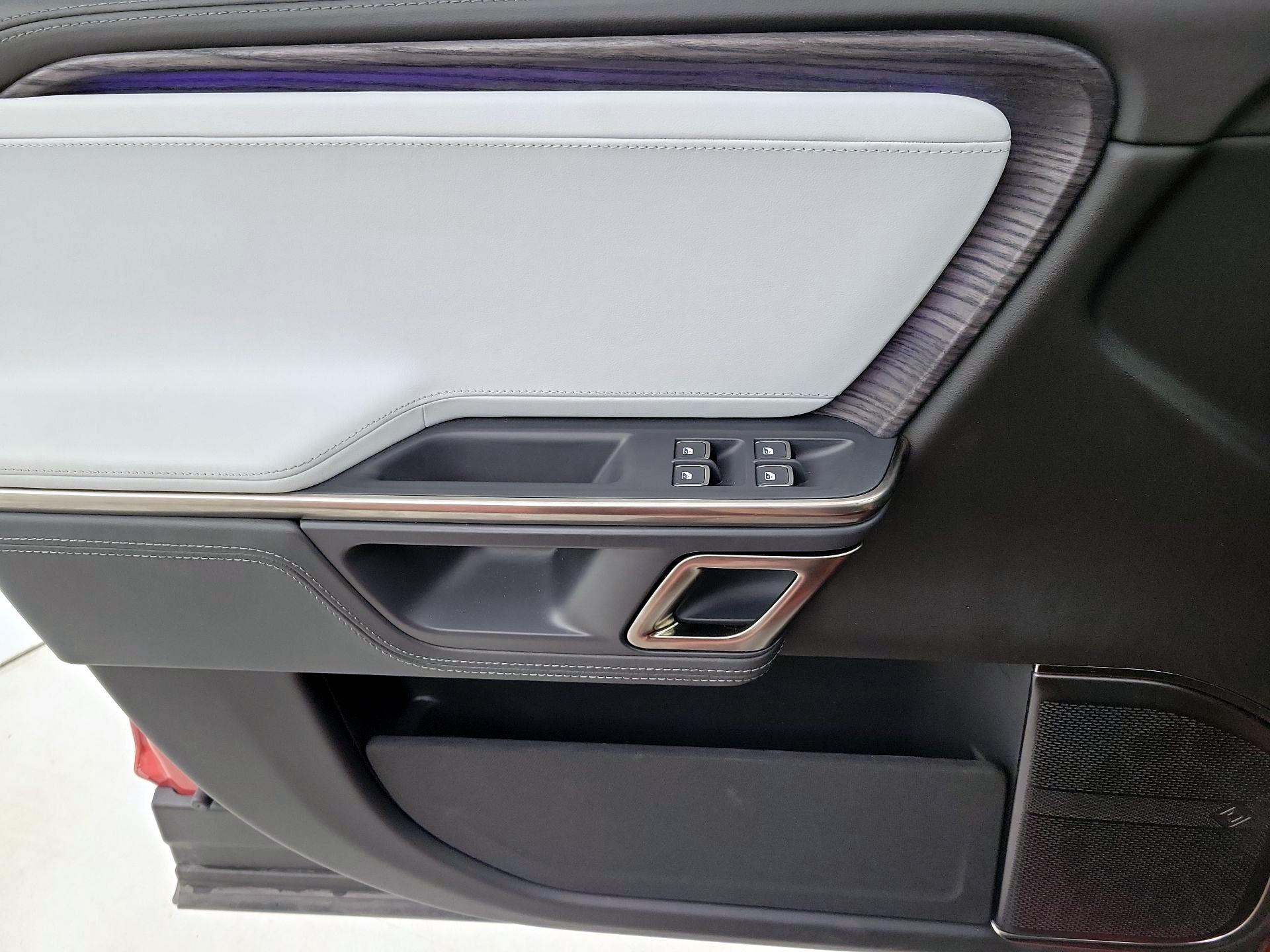 Thumbnail: 2023 Rivian R1S - 12
