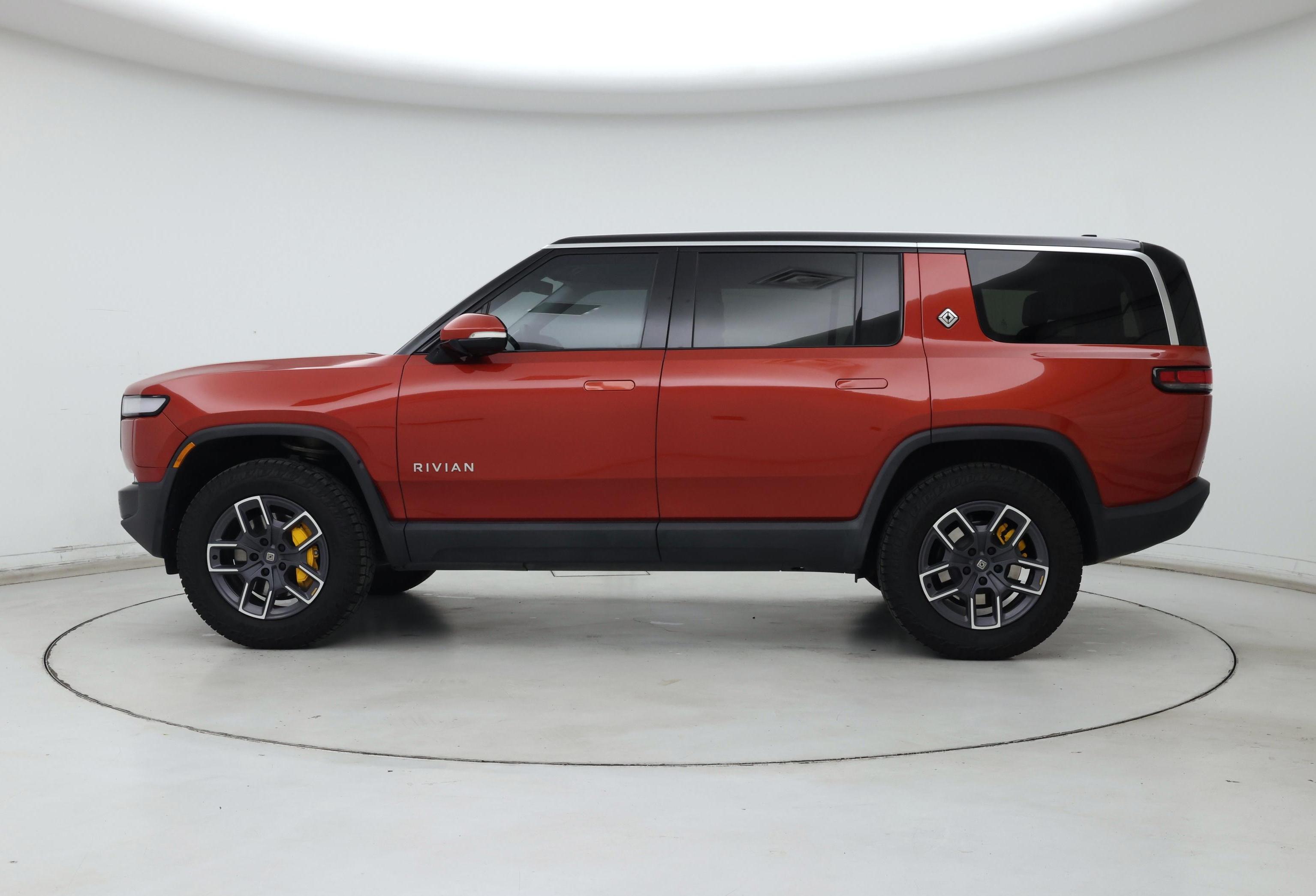 Thumbnail: 2023 Rivian R1S - 3