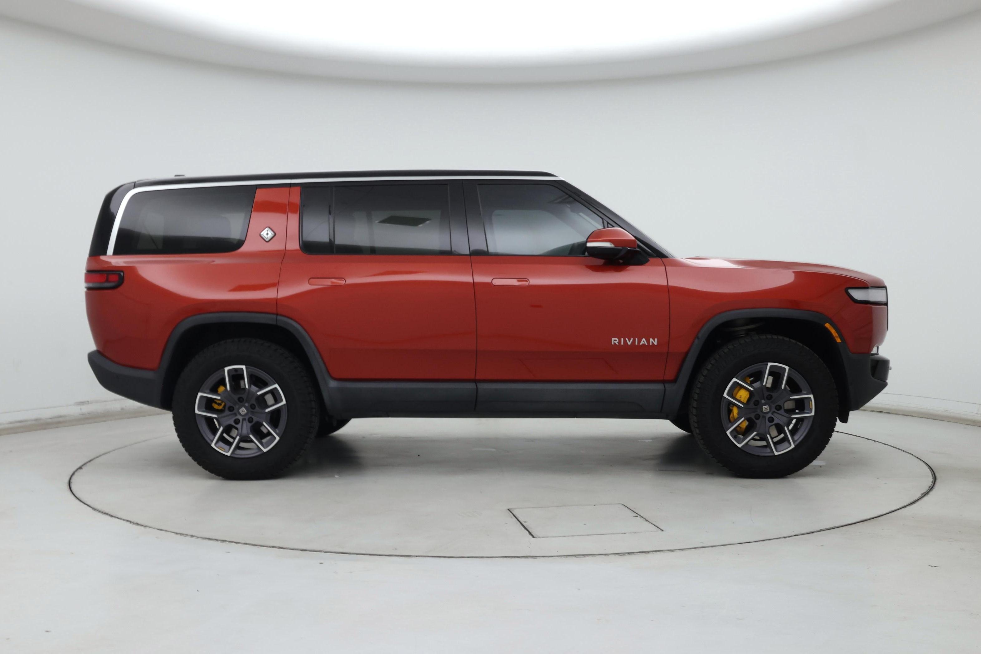 Thumbnail: 2023 Rivian R1S - 7