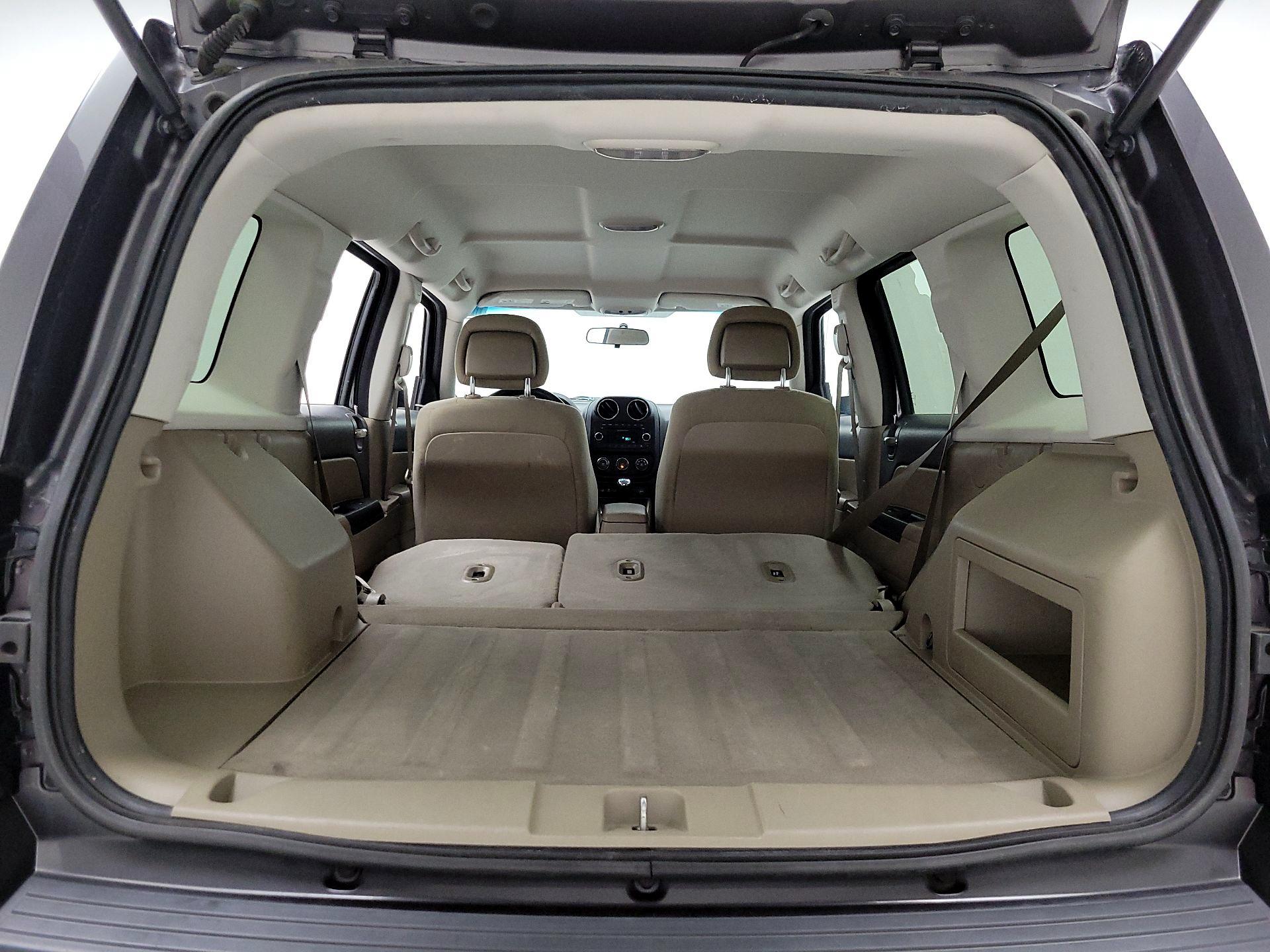 Thumbnail: 2015 Jeep Patriot - 19