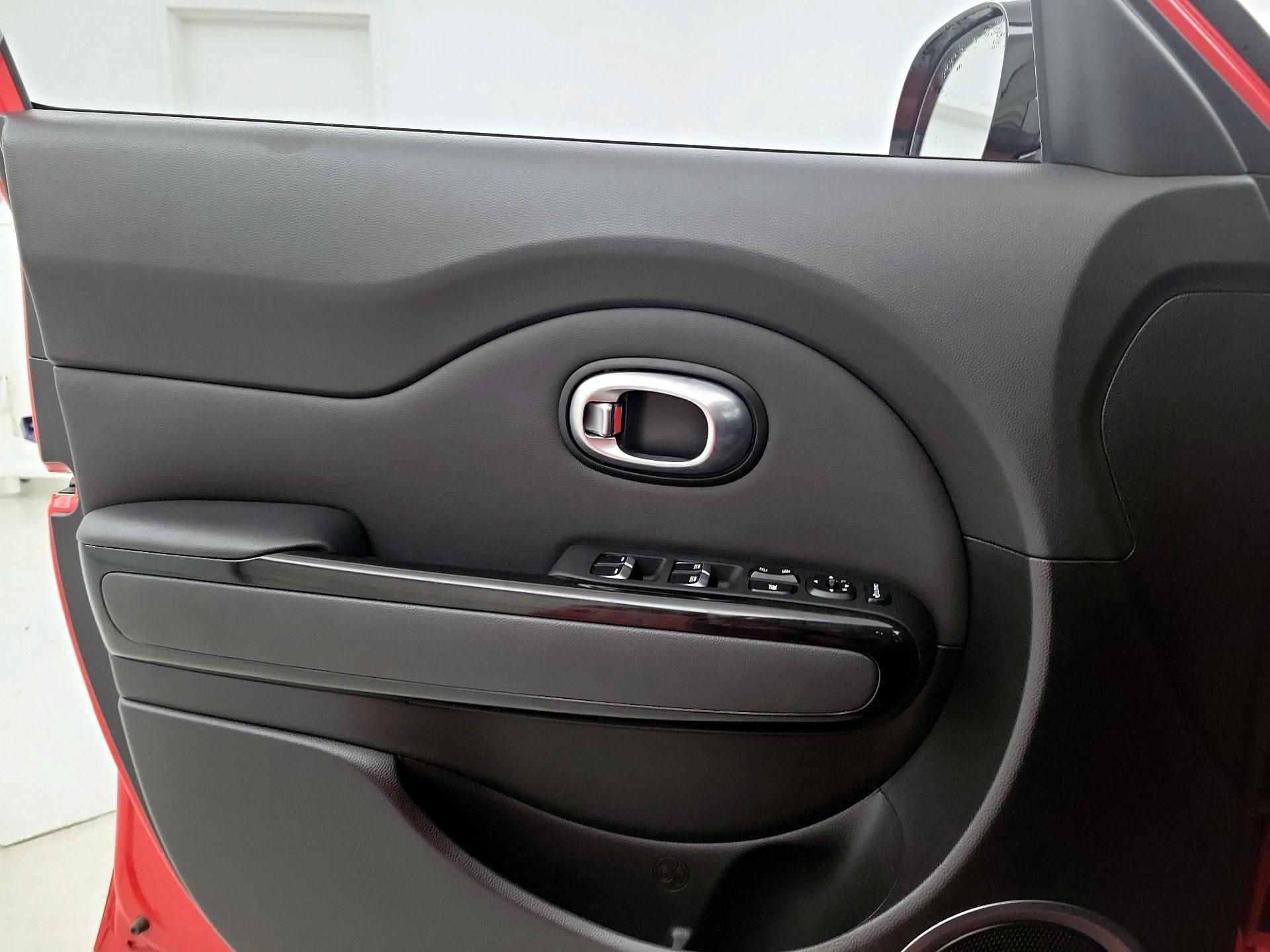 Thumbnail: 2018 Kia Soul - 12