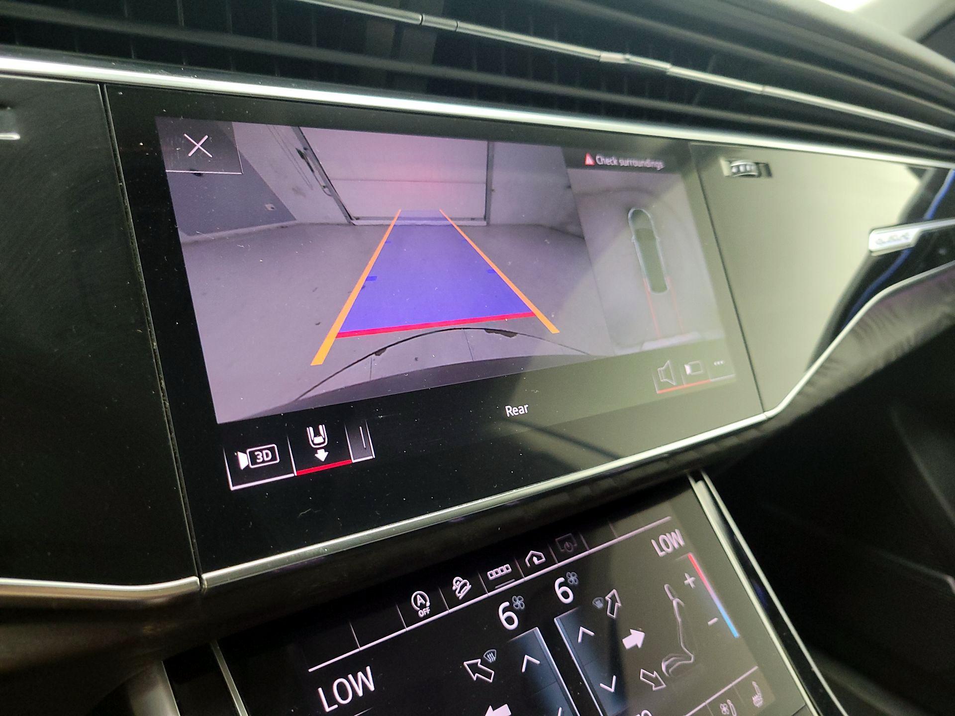 Thumbnail: 2021 Audi Q8 - 15