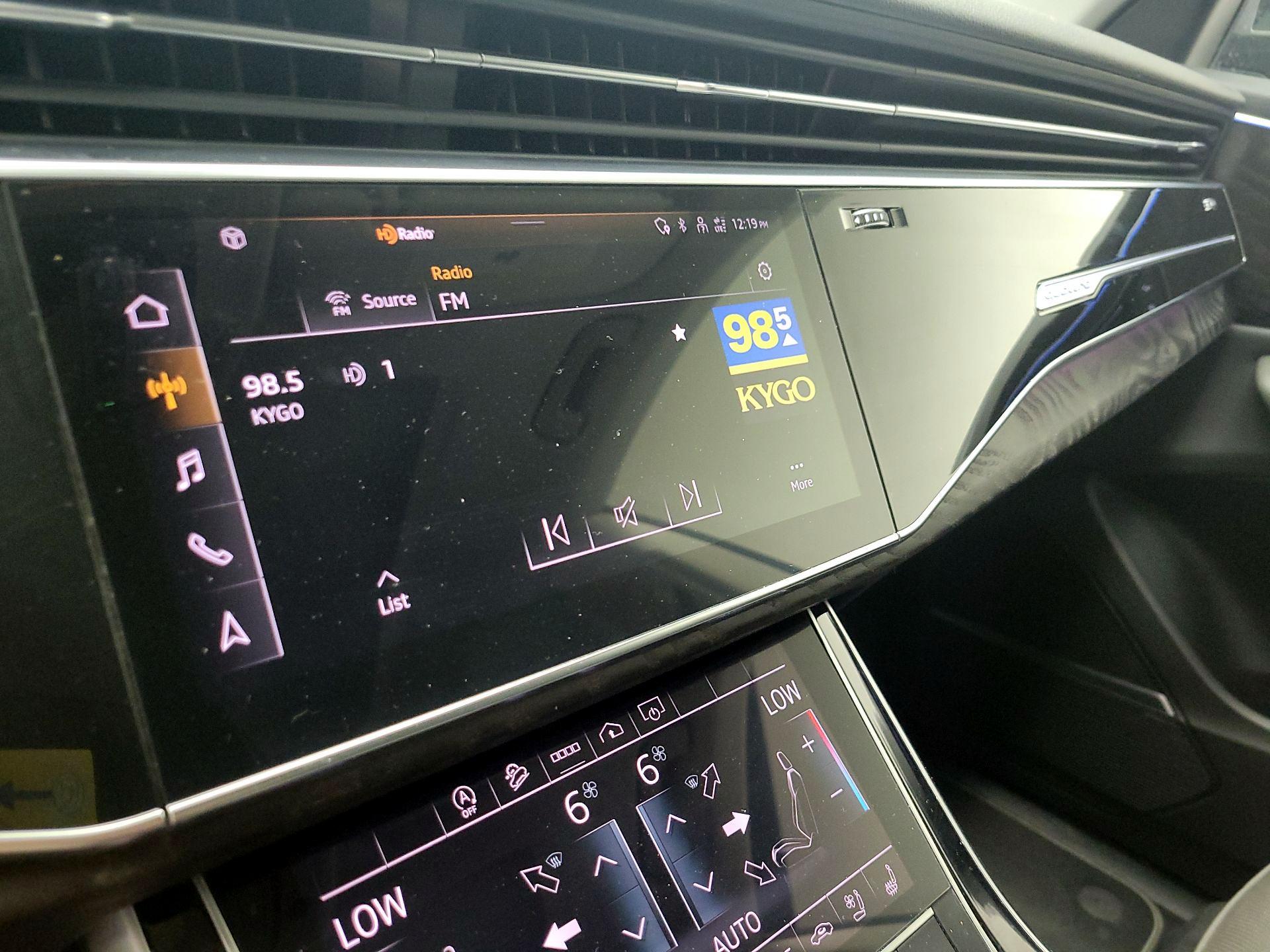 Thumbnail: 2021 Audi Q8 - 16