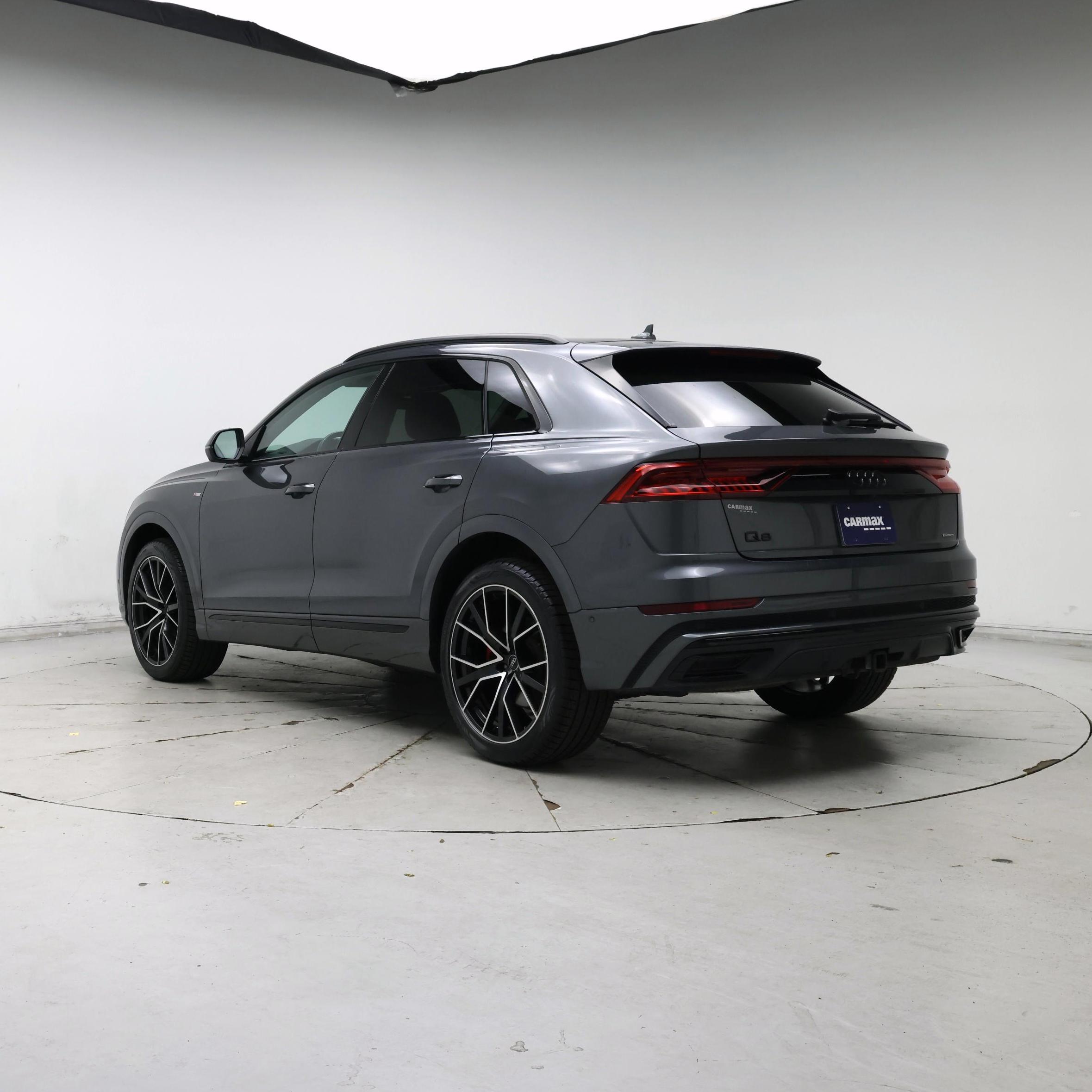 Thumbnail: 2021 Audi Q8 - 2