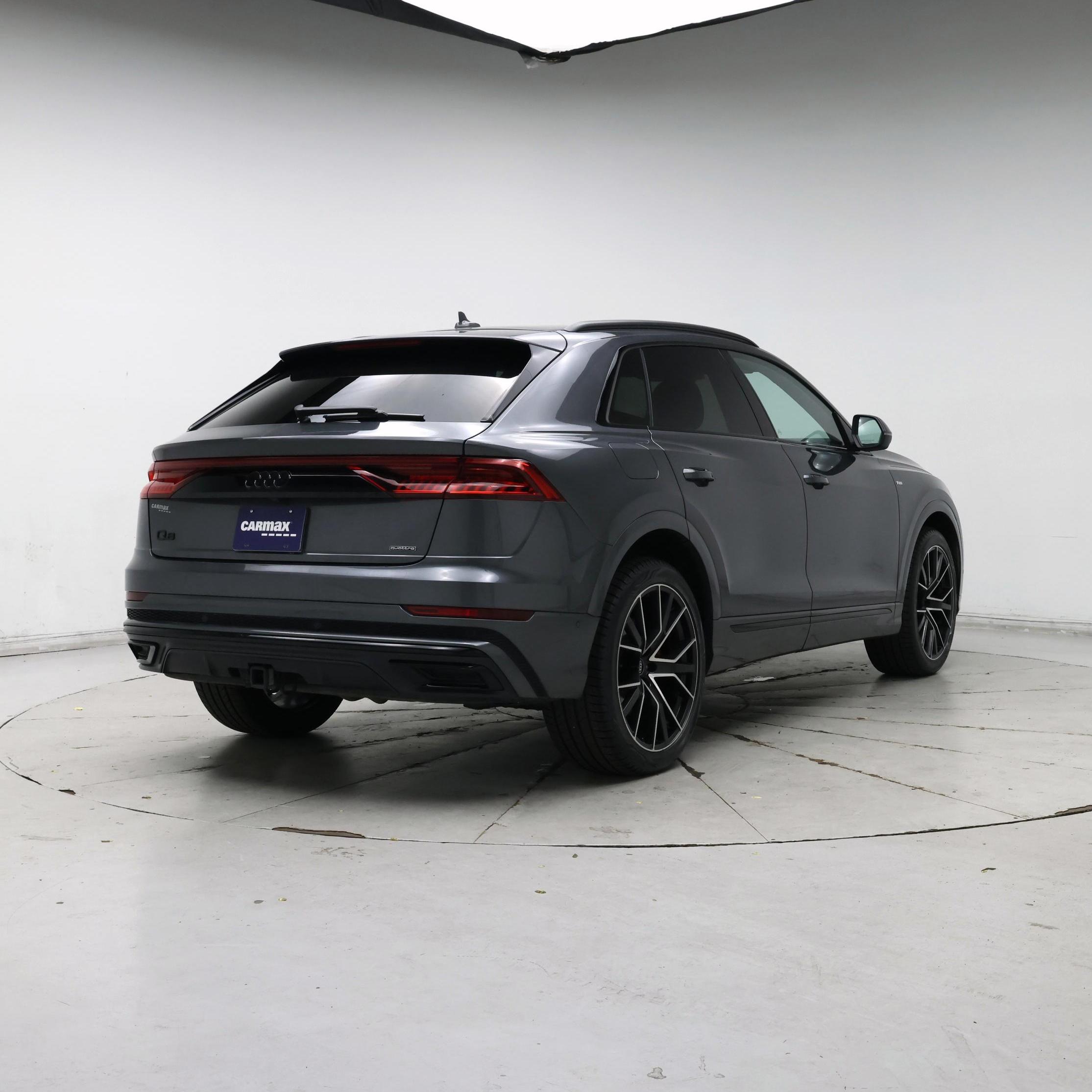 Thumbnail: 2021 Audi Q8 - 8