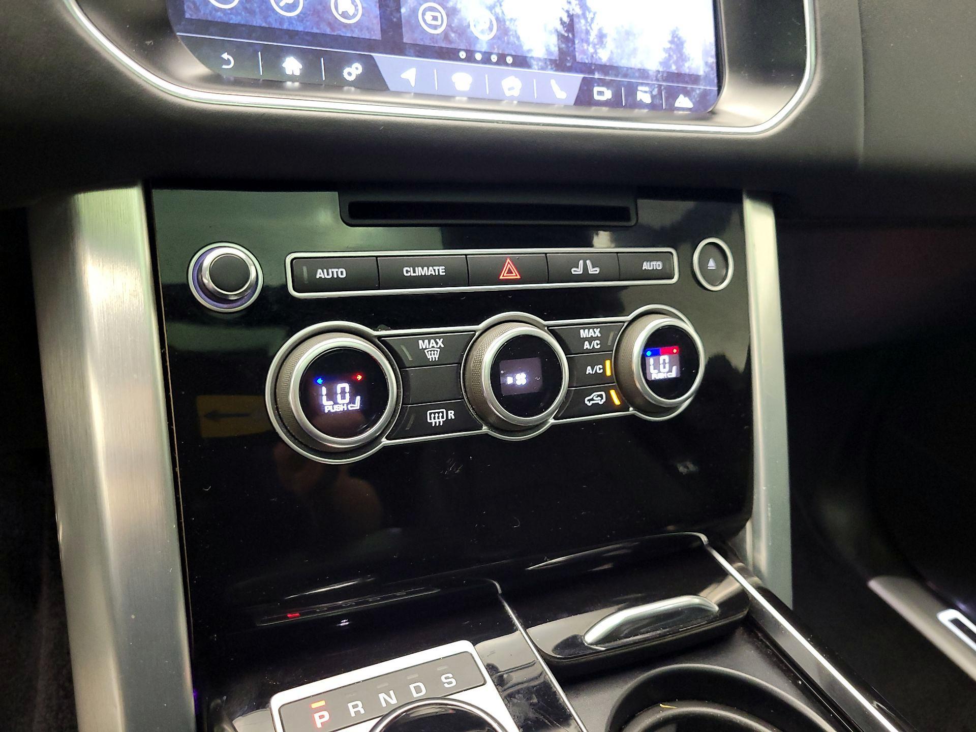 Thumbnail: 2017 Land Rover Range Rover - 17