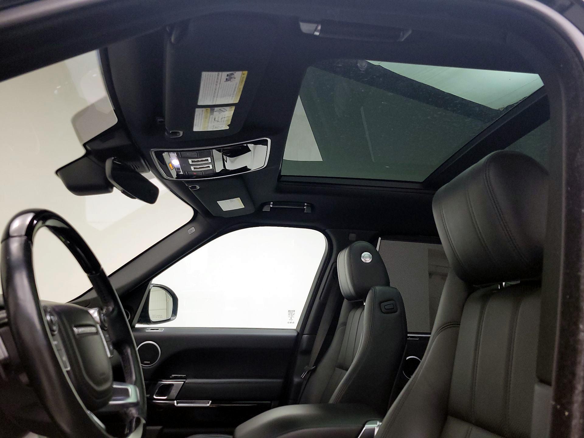 Thumbnail: 2017 Land Rover Range Rover - 20