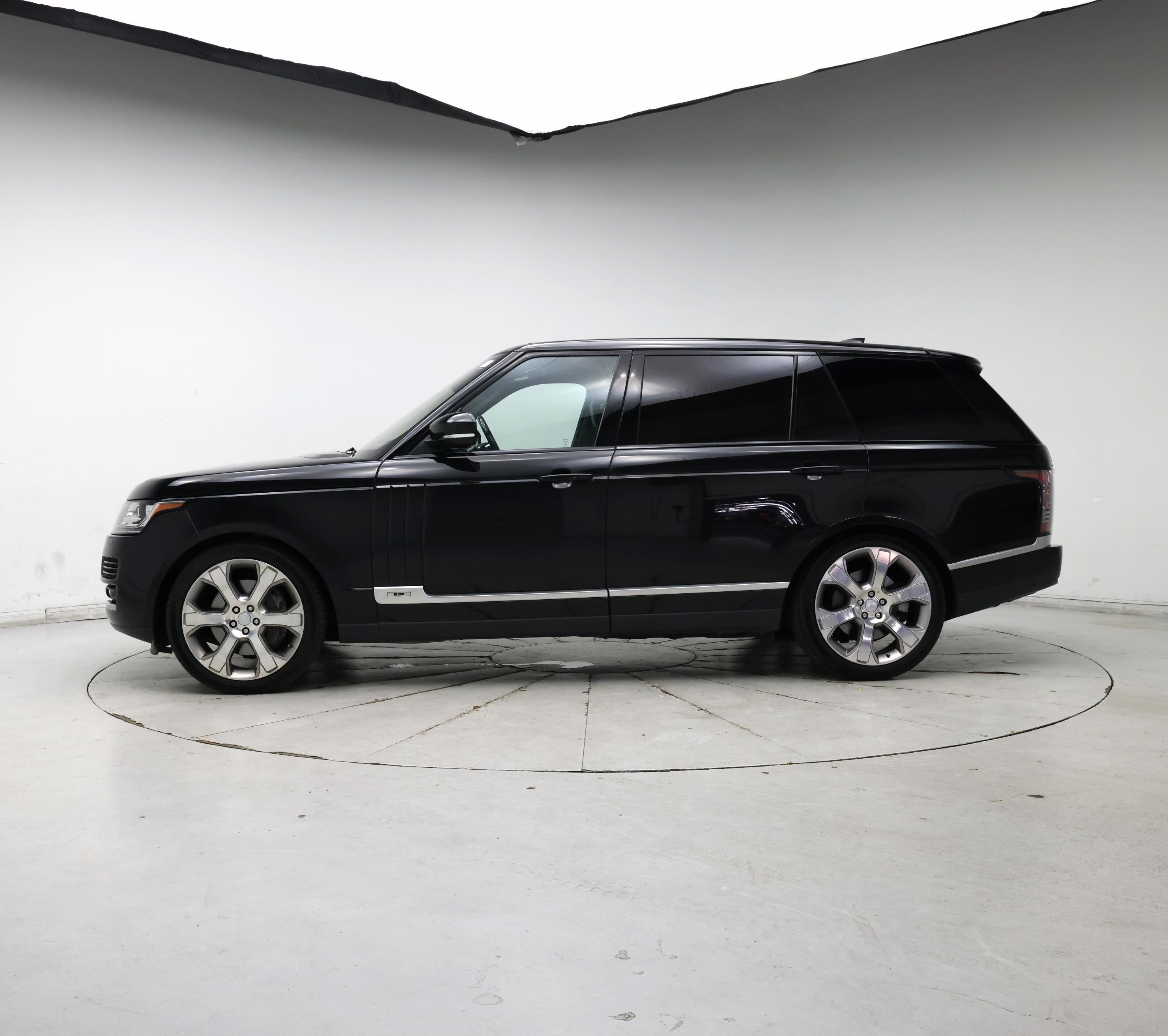 Thumbnail: 2017 Land Rover Range Rover - 3
